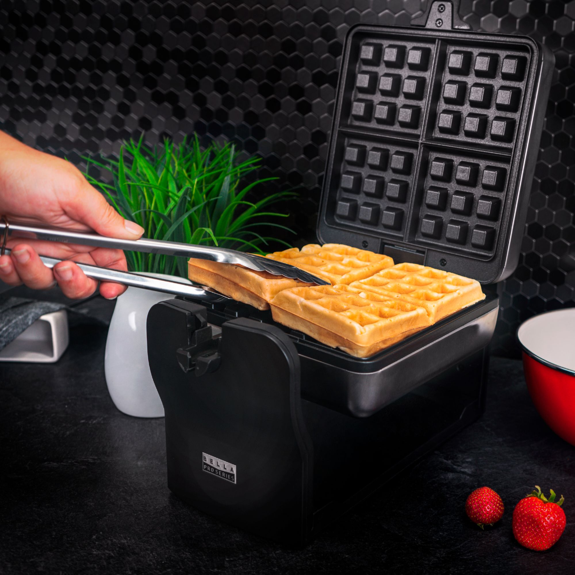 Best Buy: Bella Pro Series Pro Series Belgian Flip Waffle Maker Stainless  Steel 90091