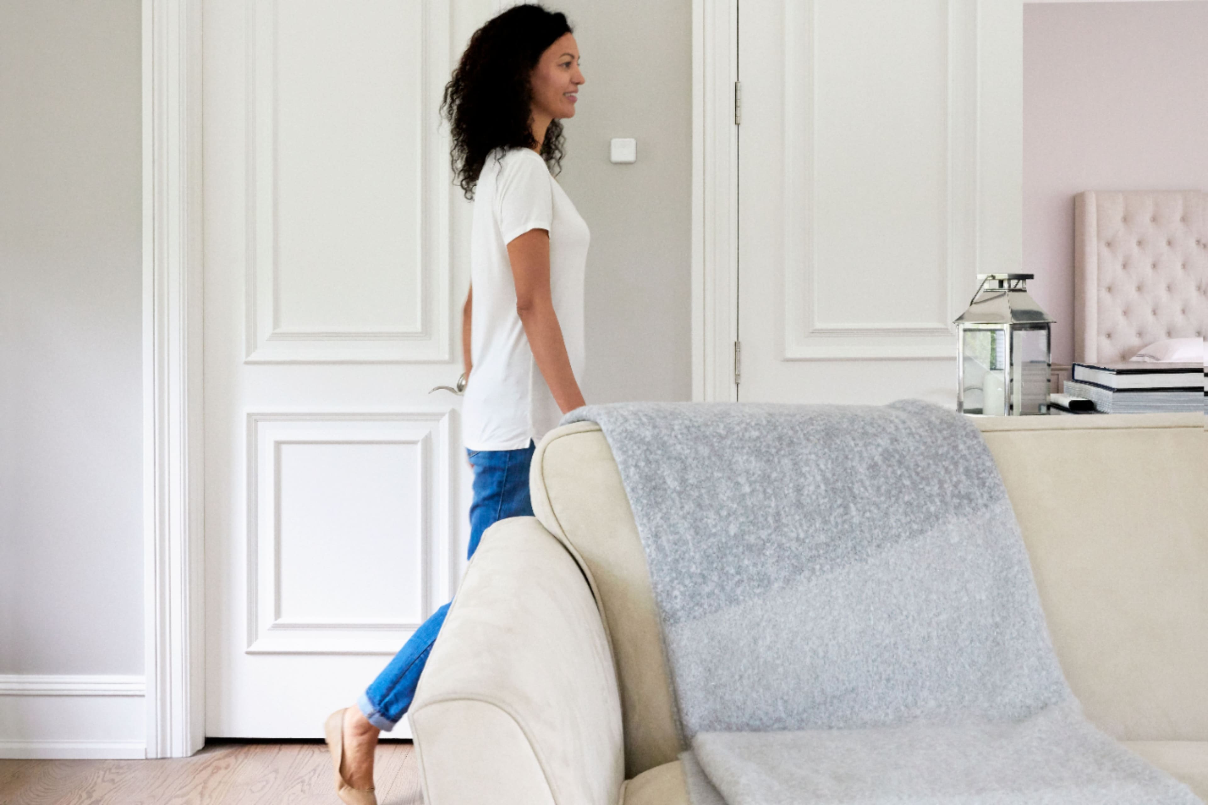 Alt View 30. Honeywell Home - T9 Smart Programmable Touch-Screen Wi-Fi Thermostat with Smart Room Sensor - White.