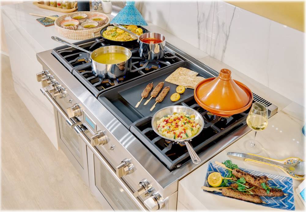 Alt View 13. Thermador - ProGrand 6.5 Cu. Ft. Freestanding Double Oven Dual Fuel LP Convection Range with Pro Steam - Stainless Steel.