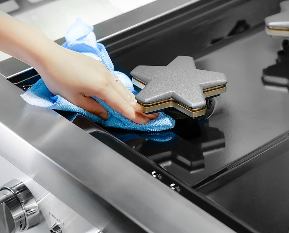 Alt View 16. Thermador - ProGrand 5.7 Cu. Ft. Freestanding Dual Fuel LP Convection Range with Self-Cleaning - Stainless Steel.