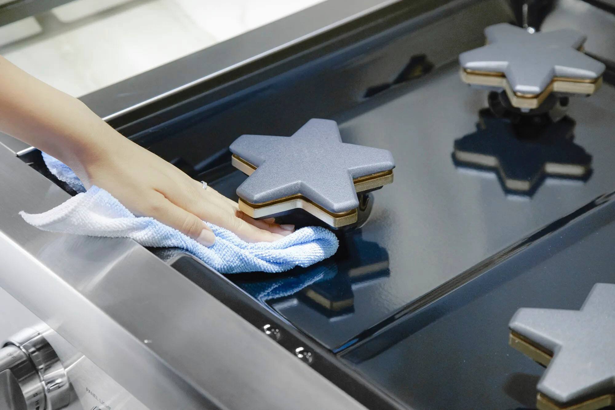 Alt View 16. Thermador - Pro Harmony 6.8 Cu. Ft. Freestanding Double Oven Dual Fuel Convection Range with Wifi - Stainless Steel.