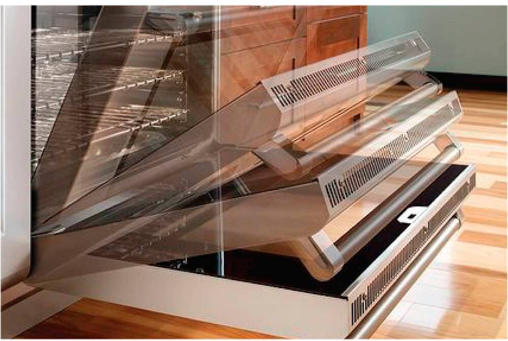 Alt View 19. Thermador - ProGrand 5.5 Cu. Ft. Freestanding Double Oven Dual Fuel Convection Range with Wifi - Stainless Steel.