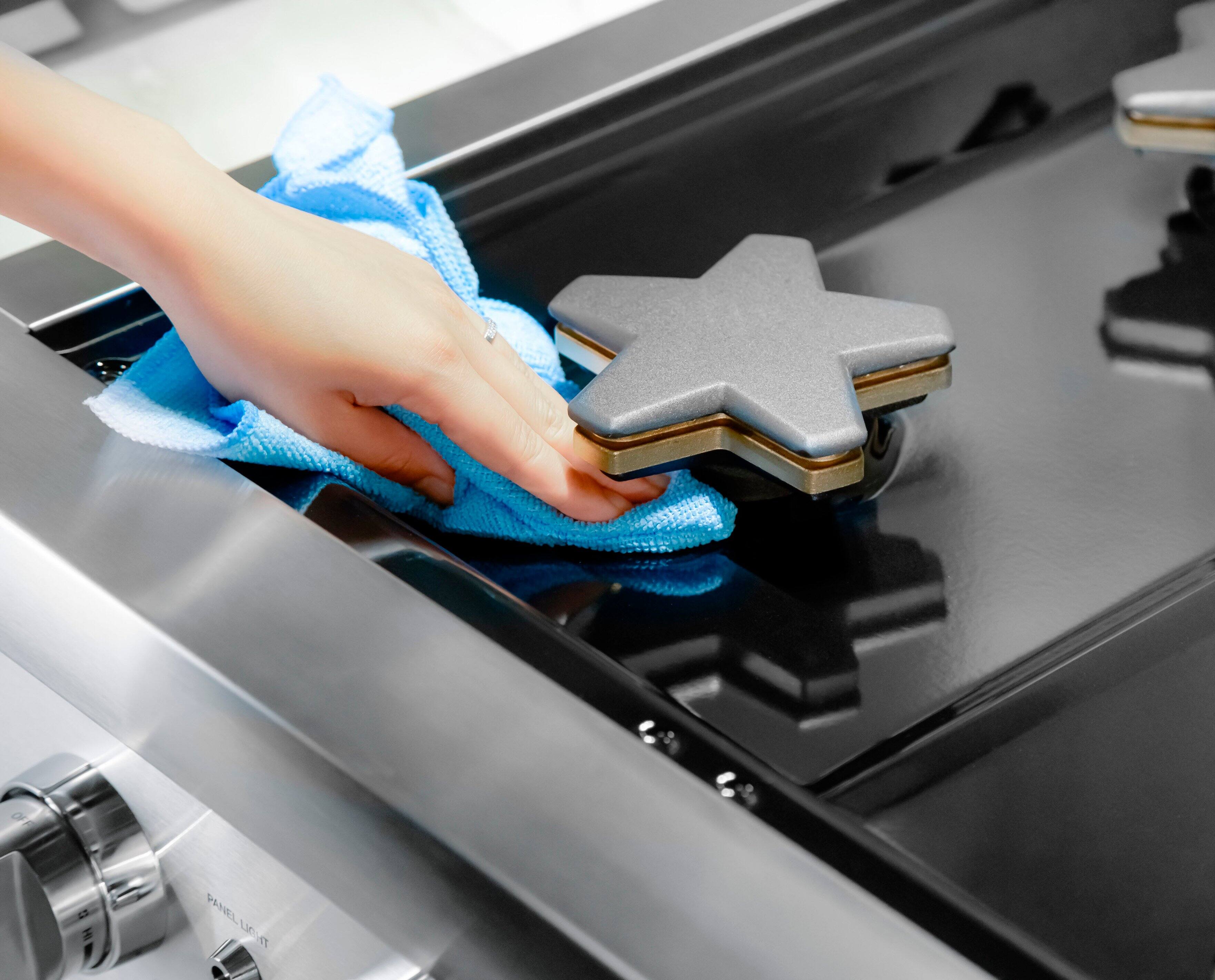 Alt View 13. Thermador - ProGrand 5.5 Cu. Ft. Freestanding Double Oven Dual Fuel Convection Range with Wifi - Stainless Steel.