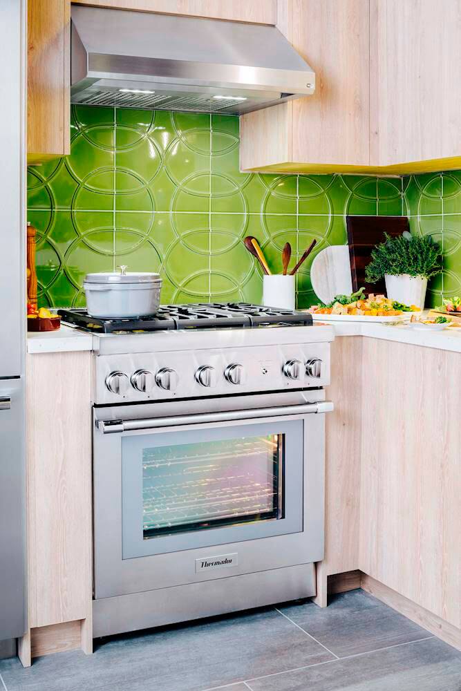 Alt View 14. Thermador - ProHarmony 4.4 Cu. Ft. Freestanding Gas Convection Range with ExtraLow Select Burners - Stainless Steel.