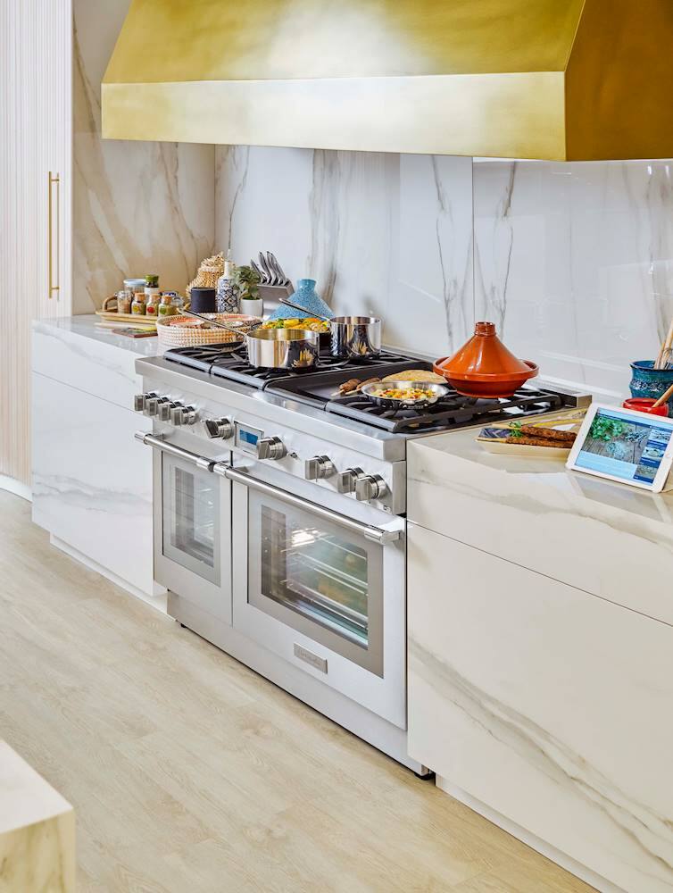 Alt View 26. Thermador - ProHarmony 6.6 Cu. Ft. Freestanding Double Oven Gas Convection Range – Liquid Propane Convertible - Stainless Steel.