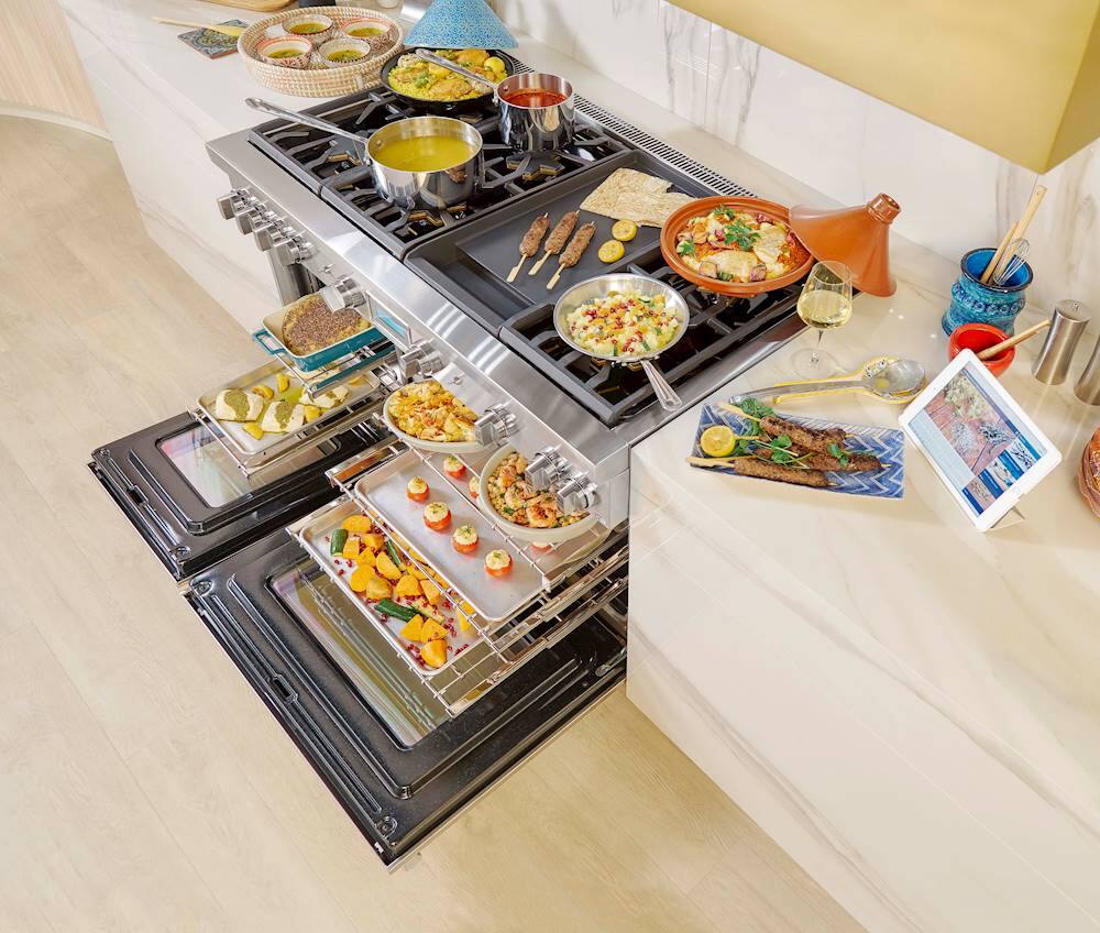 Alt View 25. Thermador - ProHarmony 6.6 Cu. Ft. Freestanding Double Oven Gas Convection Range – Liquid Propane Convertible - Stainless Steel.