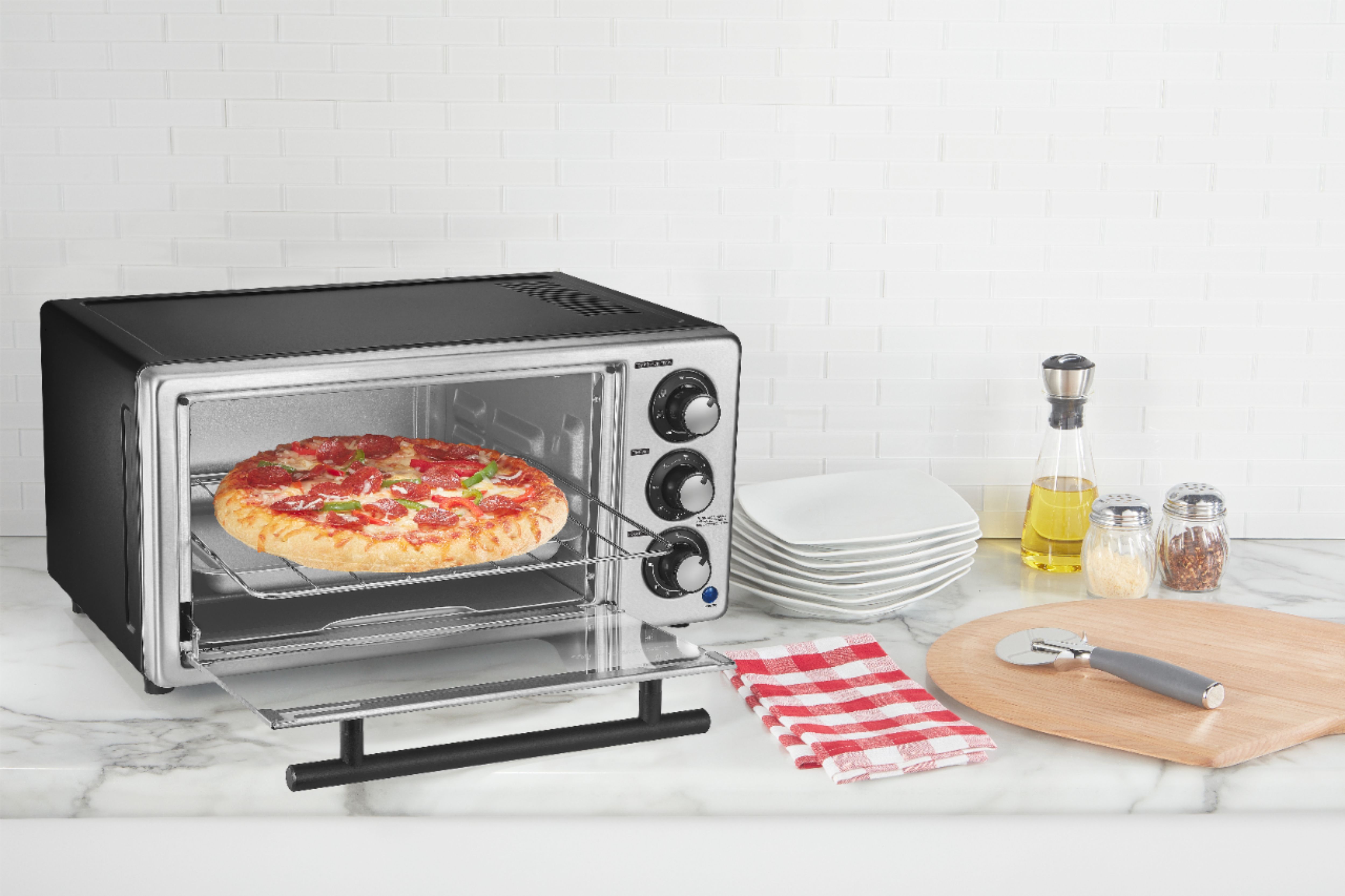 Zoom in on Alt View Zoom 14. Insignia™ - 4-Slice Toaster Oven - Stainless Steel.