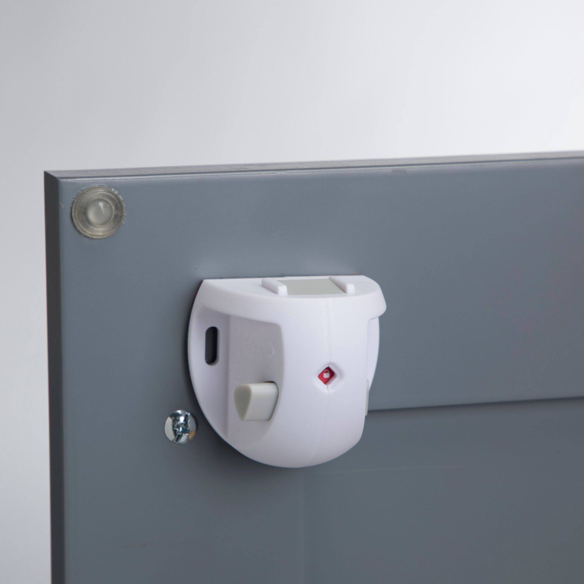 Safety 1st Adhesive Magnetic Lock System with 2 Locks and 1 Key