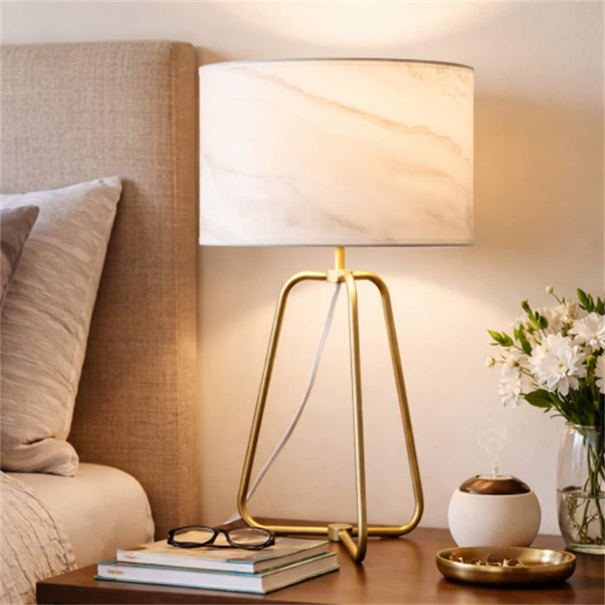 HTUTWOO - Marble Lampshade Table Lamp - Bronze Finish, Desk Lamp with Metal Online Shift Switch, Bedside Table Light, 110V - White