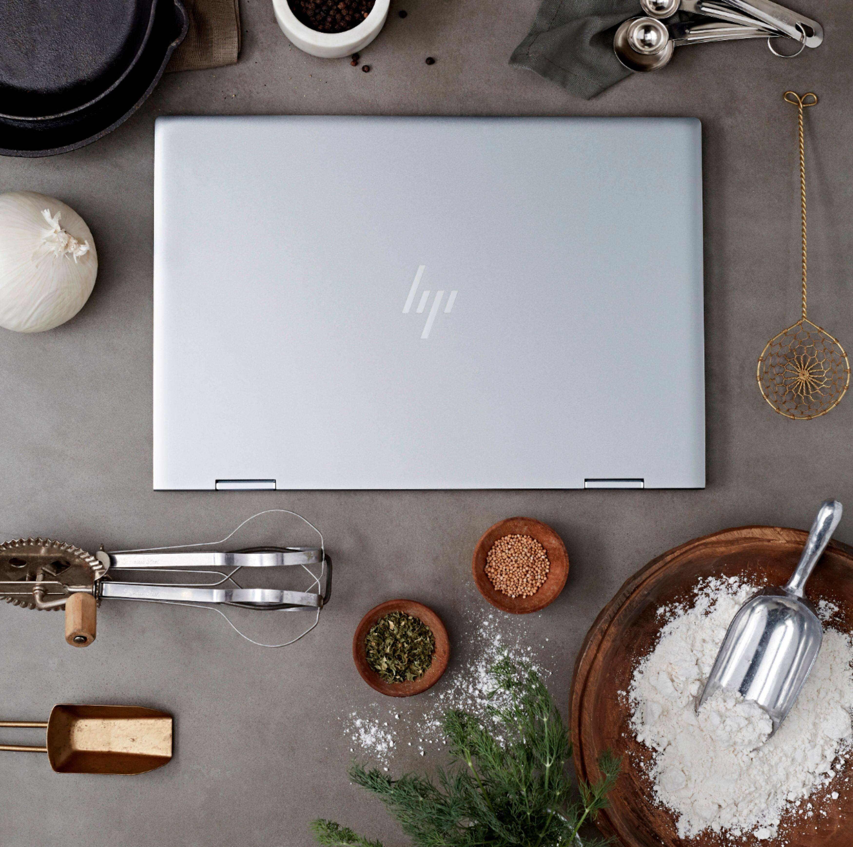 Alt View 15. HP - ENVY x360 2-in-1 15.6" Touch-Screen Laptop - Intel Core i5 - 8GB Memory - 256GB Solid State Drive.