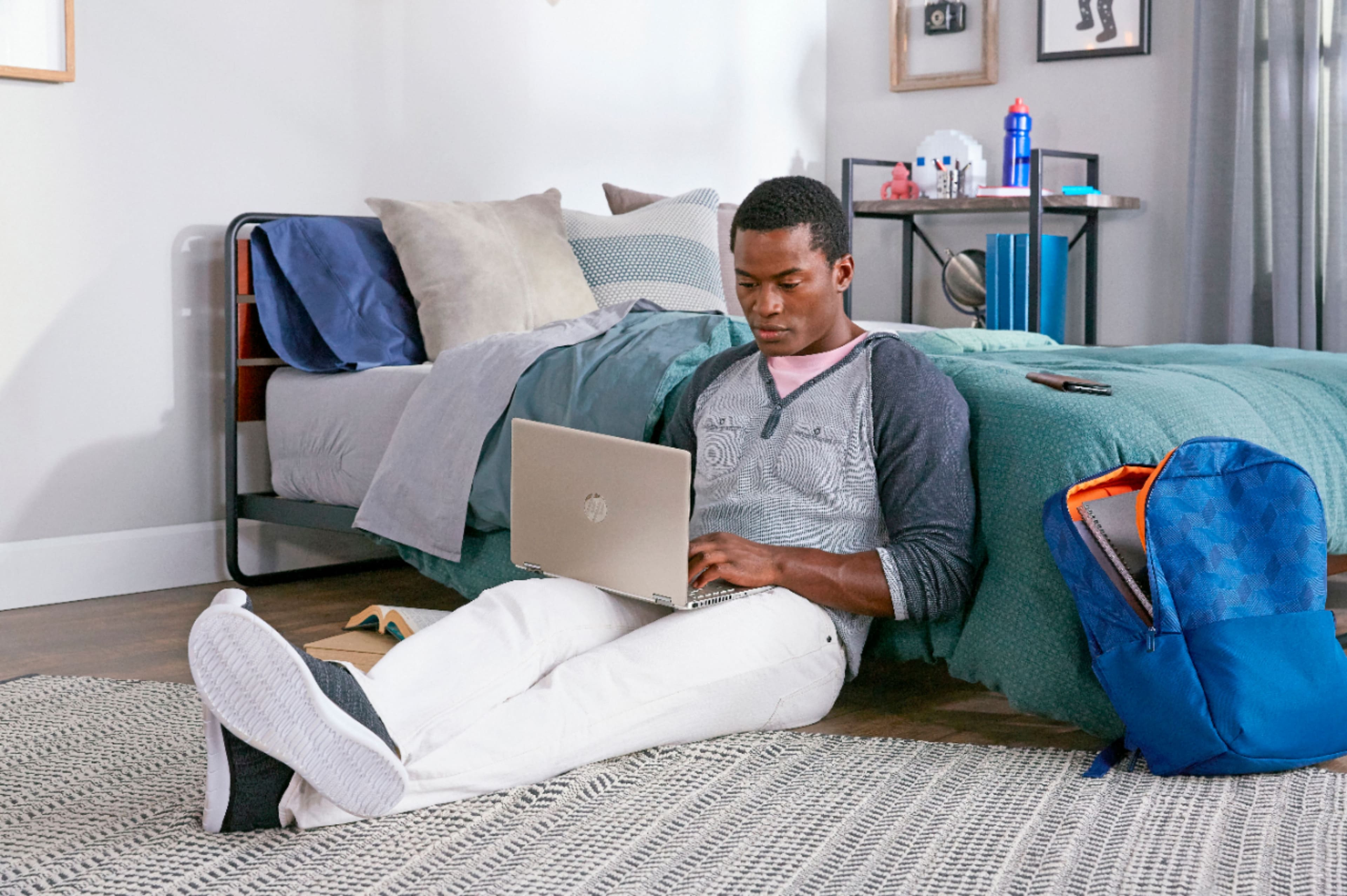 Alt View 21. HP - Pavilion x360 2-in-1 14" Touch-Screen Laptop - Intel Core i5 - 8GB Memory - 128GB Solid State Drive.