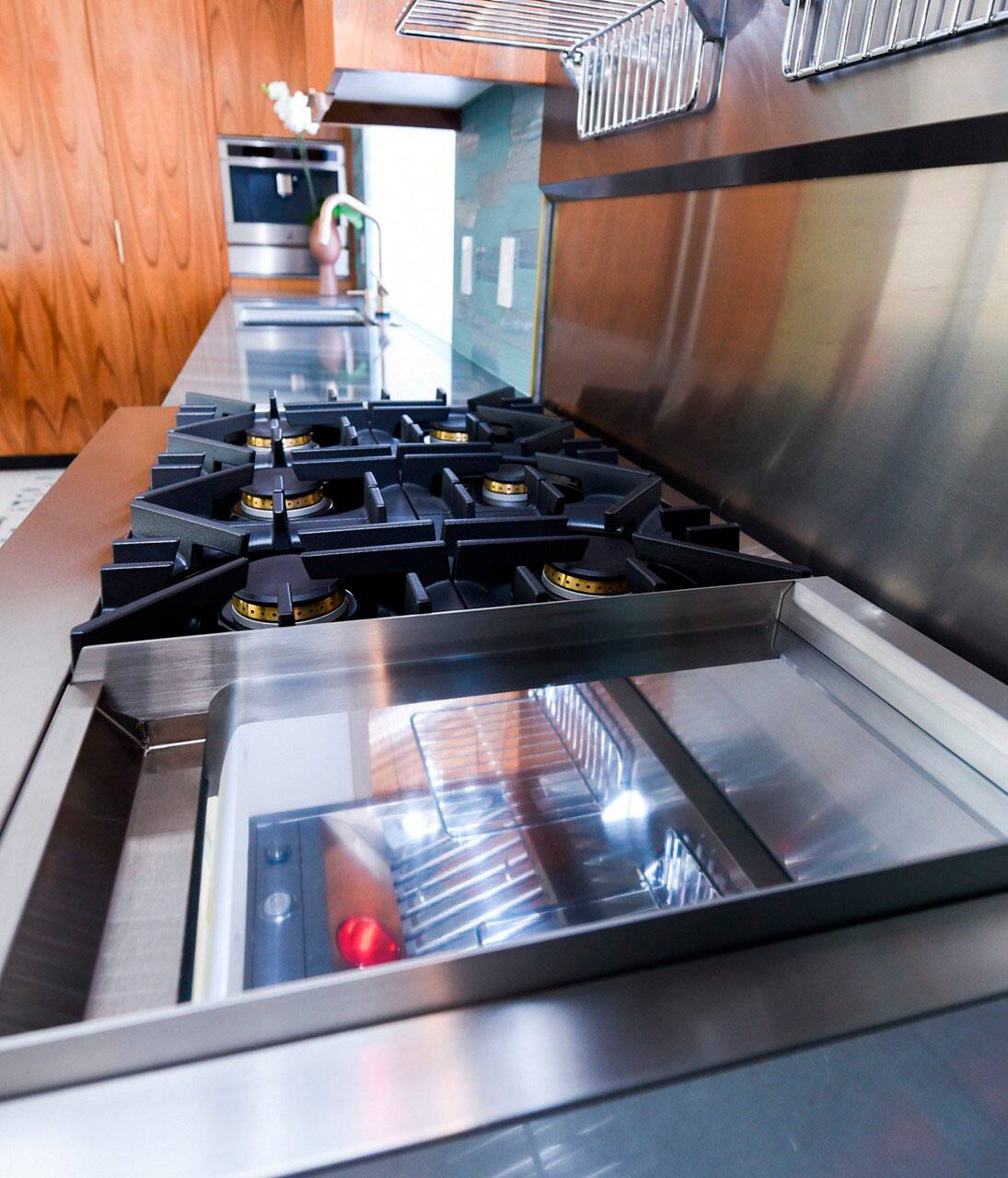 Alt View 22. JennAir - RISE 6.3 Cu. Ft. Self-Cleaning Freestanding Dual Fuel Convection Range - Stainless steel.