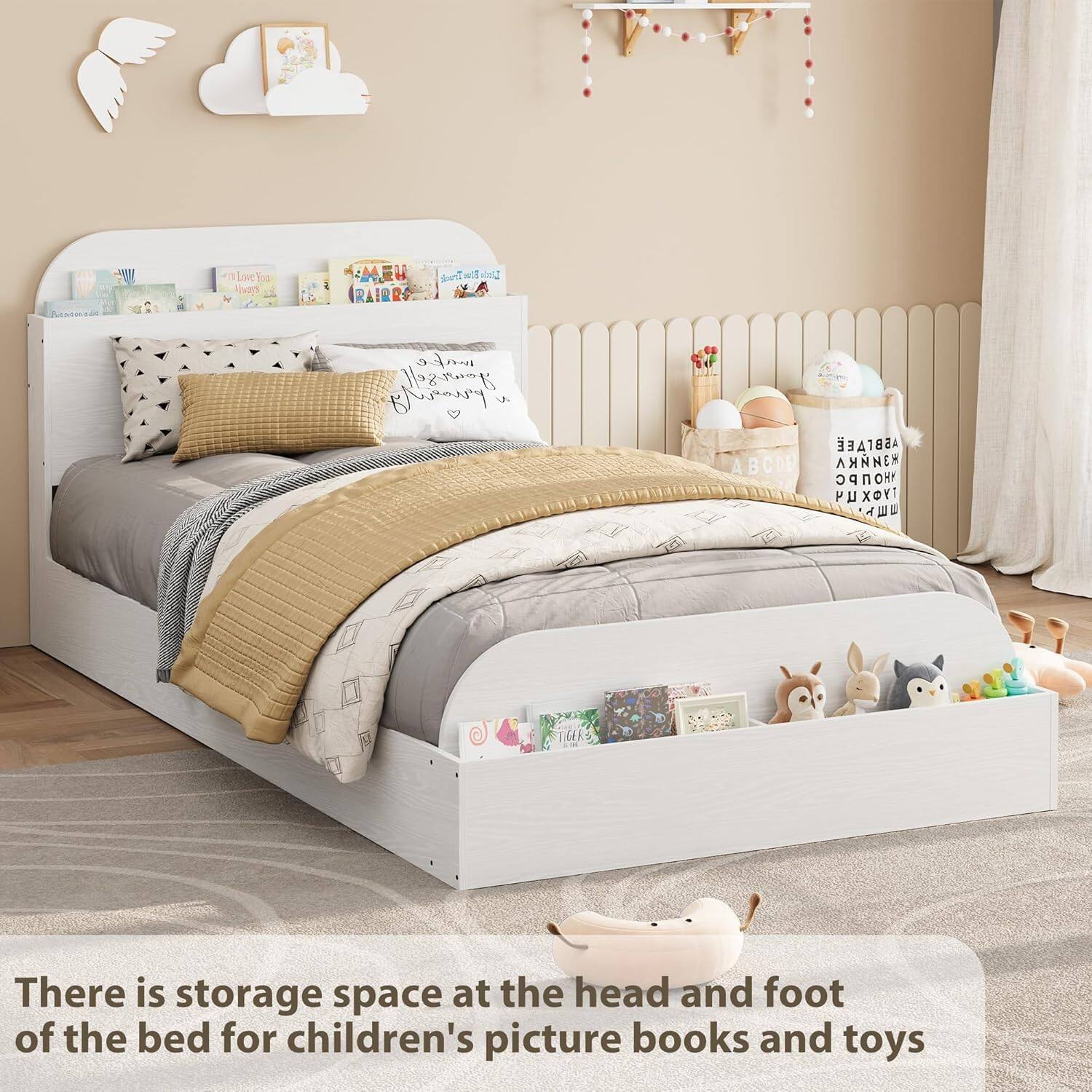 There is storage space at the head and foot of the bed for children's picture books and toys.