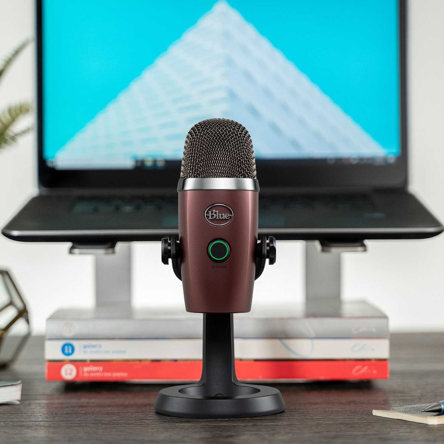 Logitech Blue Yeti Nano USB Microphone with BlueVoice Effects No-Latency  For Pc Mac Podcast Gaming Streaming Studio Compute