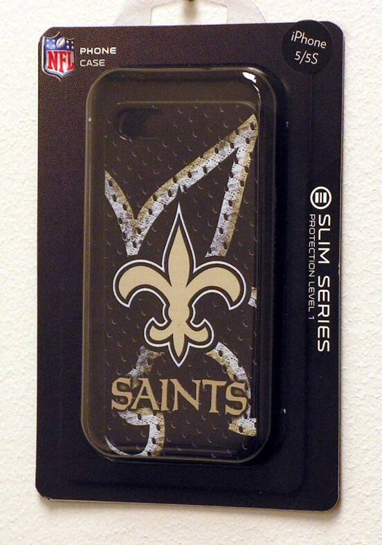 PHONE CASE  
NFL  
iPhone 5/5S  
SAINTS  
SLIM SERIES  
PROTECTION LEVEL 1