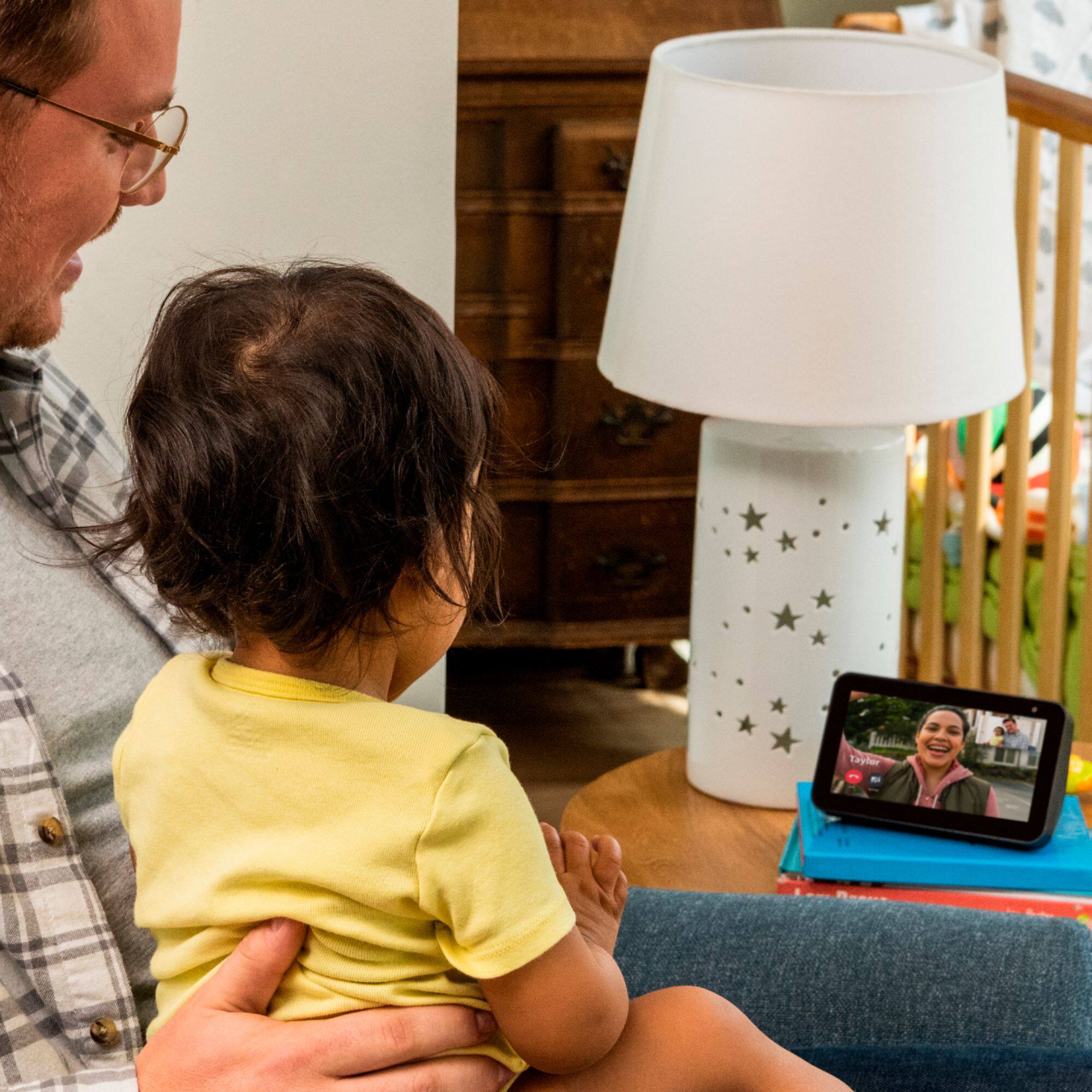 Alt View 12. Amazon - Echo Show 5 Smart Display with Alexa - Charcoal.