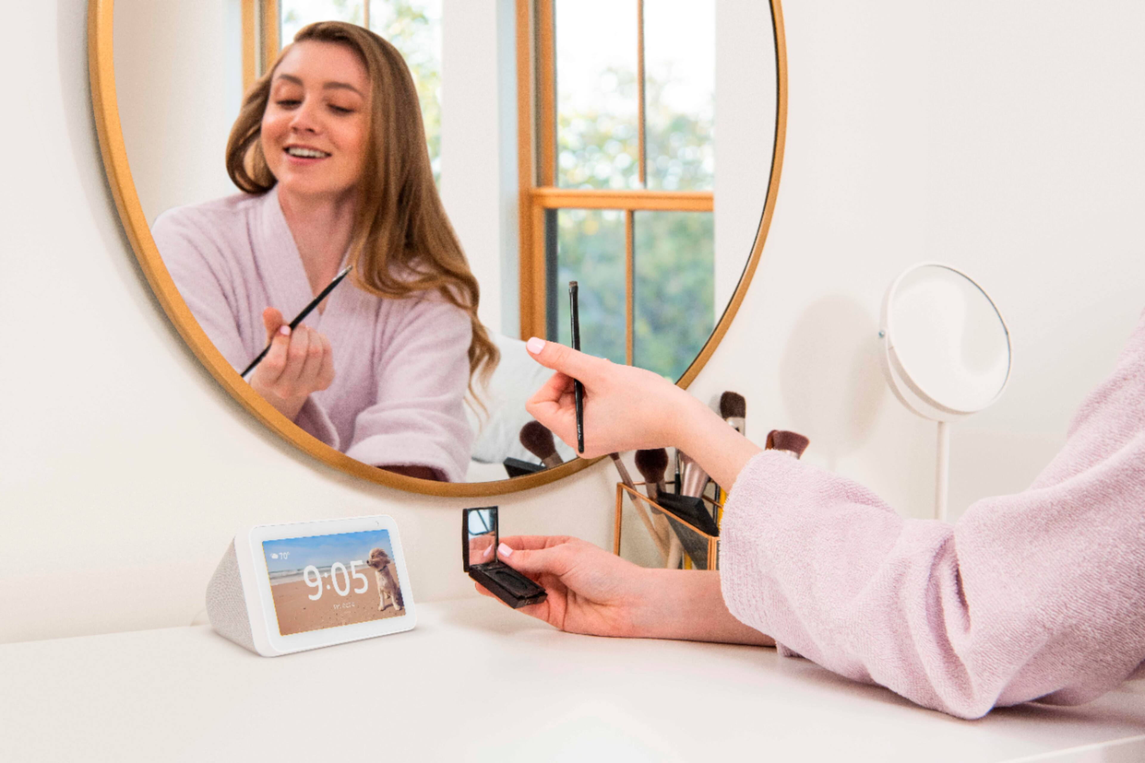 Alt View 25. Amazon - Echo Show 5 Smart Display with Alexa - Sandstone.