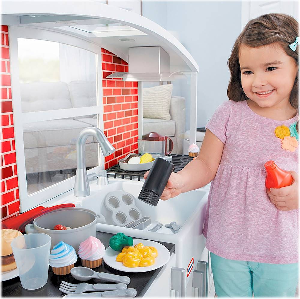 Best Buy: Little Tikes Modern Kitchen Play Set 643637C