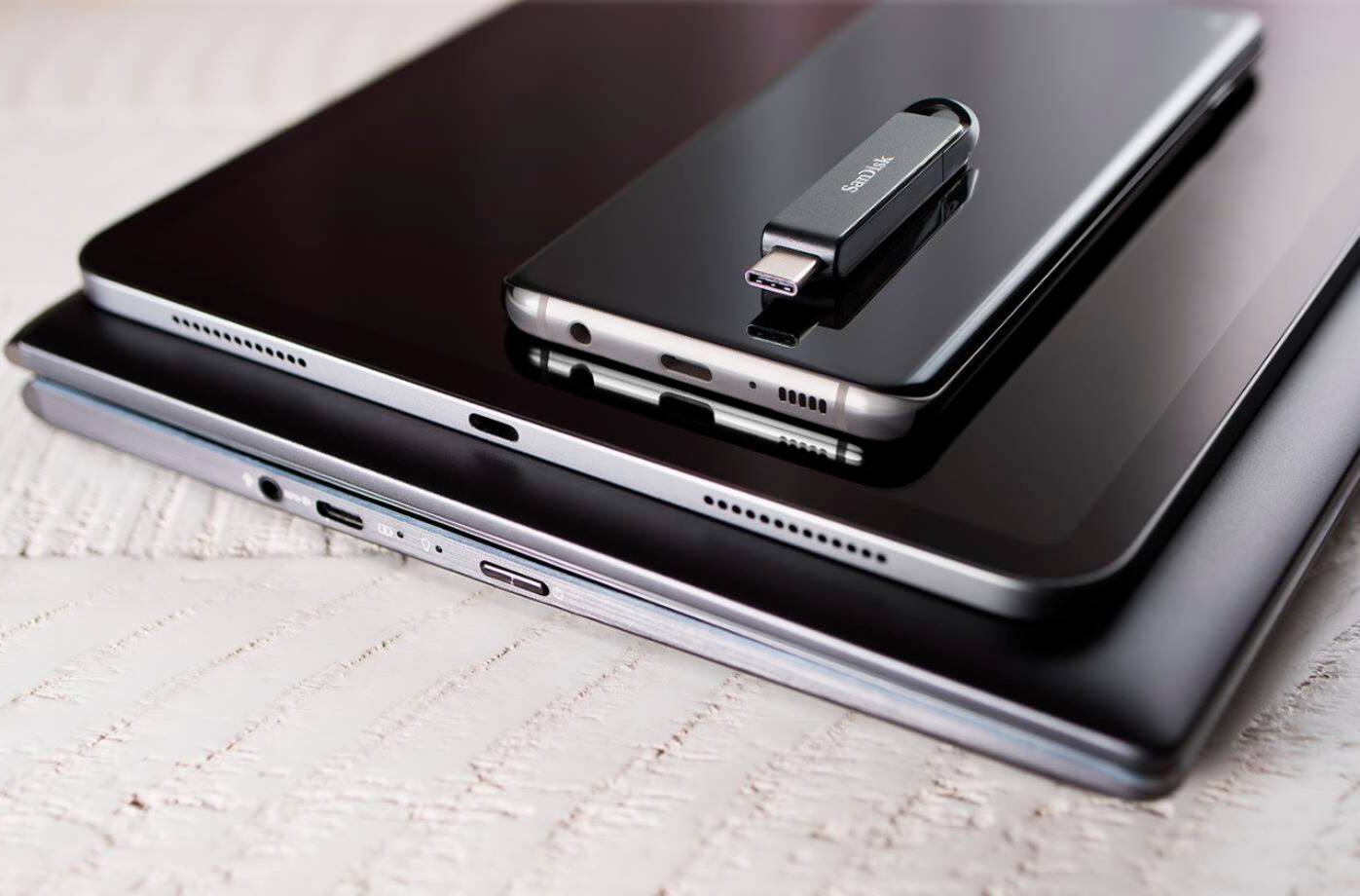 Alt View 17. SanDisk - Ultra 128GB USB 3.0 Type-C Flash Drive - Sleek Black.