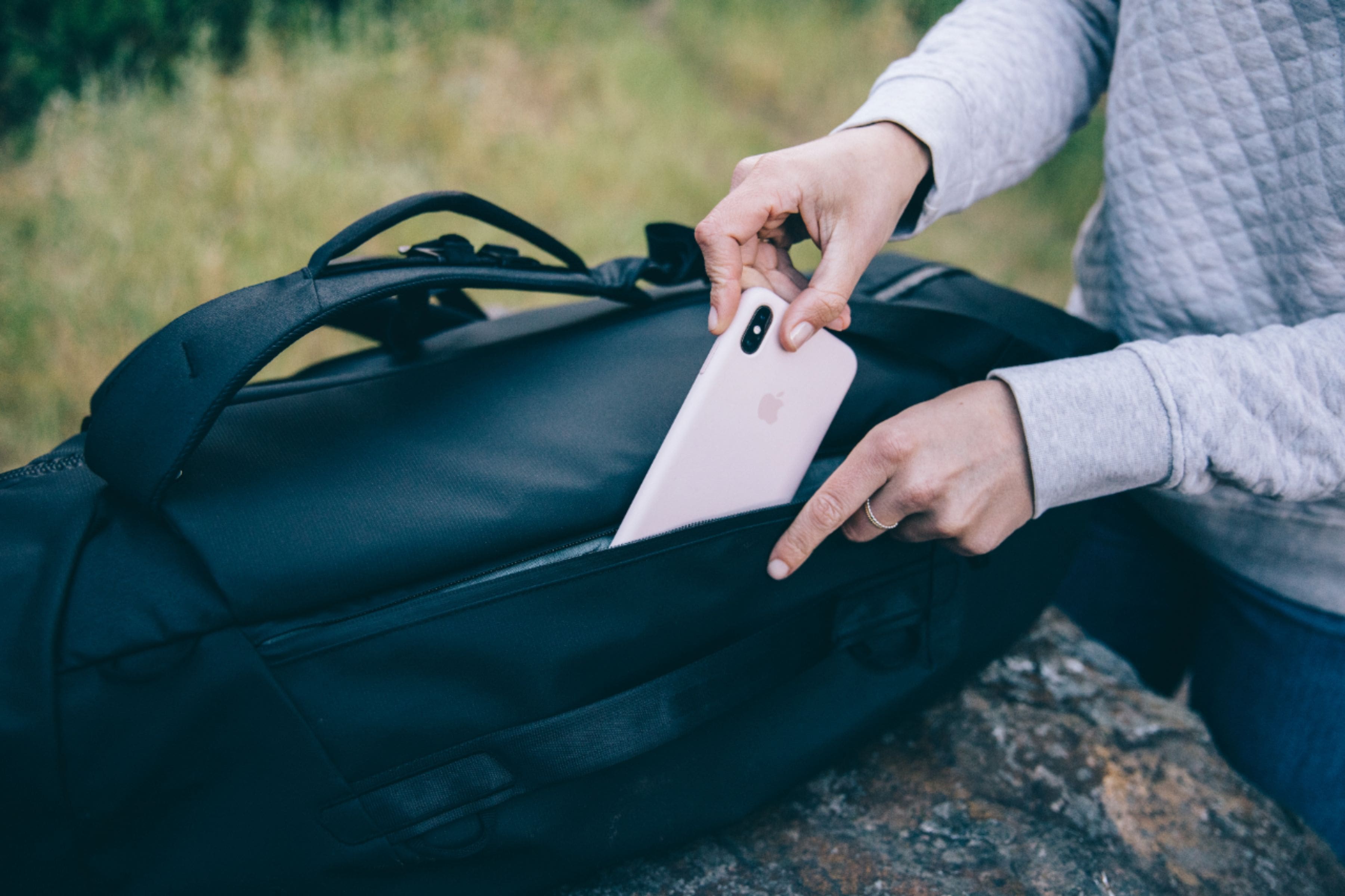 Alt View 28. Peak Design - Travel Duffelpack 65L - Black.