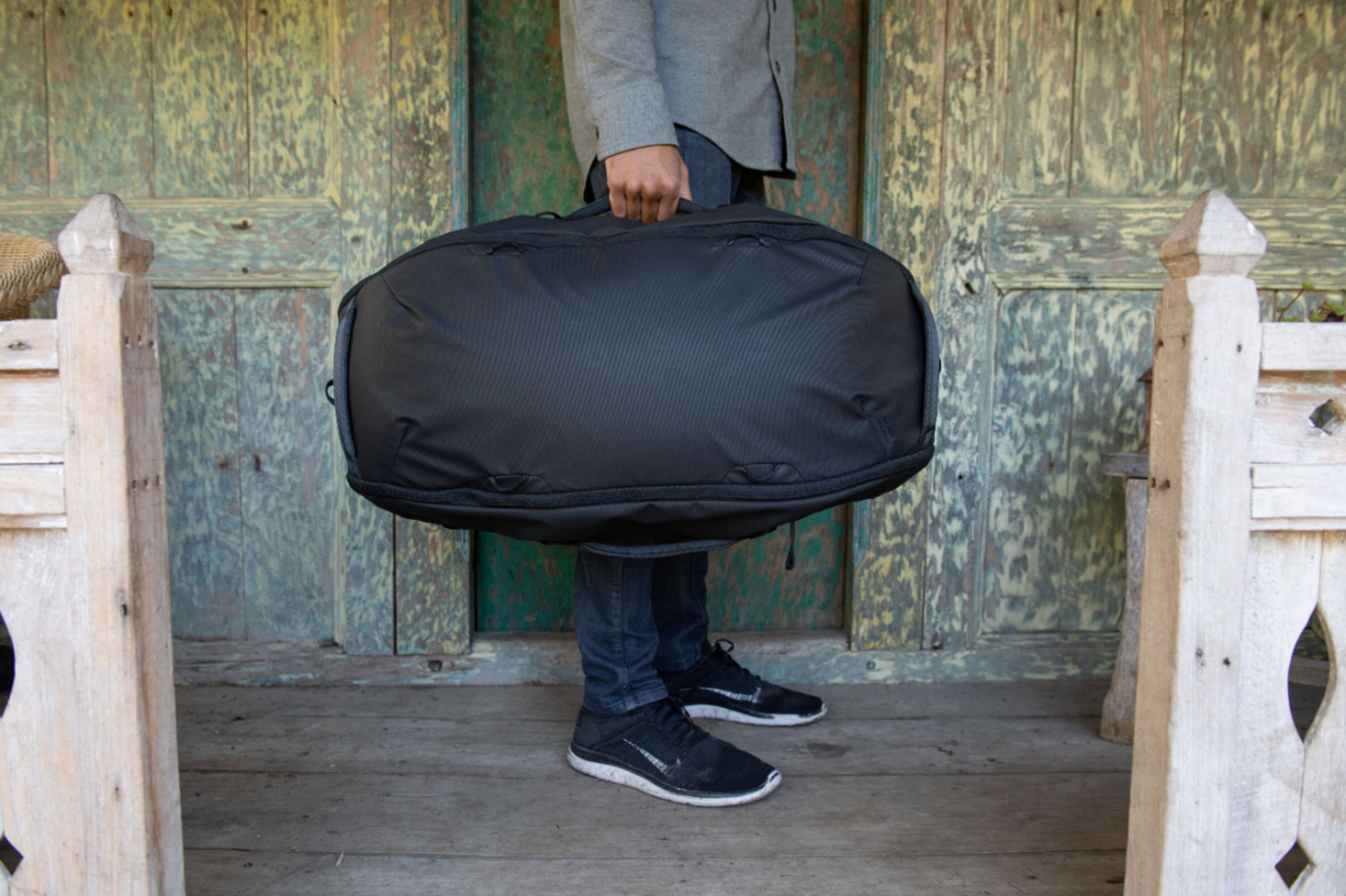 Alt View 35. Peak Design - Travel Duffelpack 65L - Black.