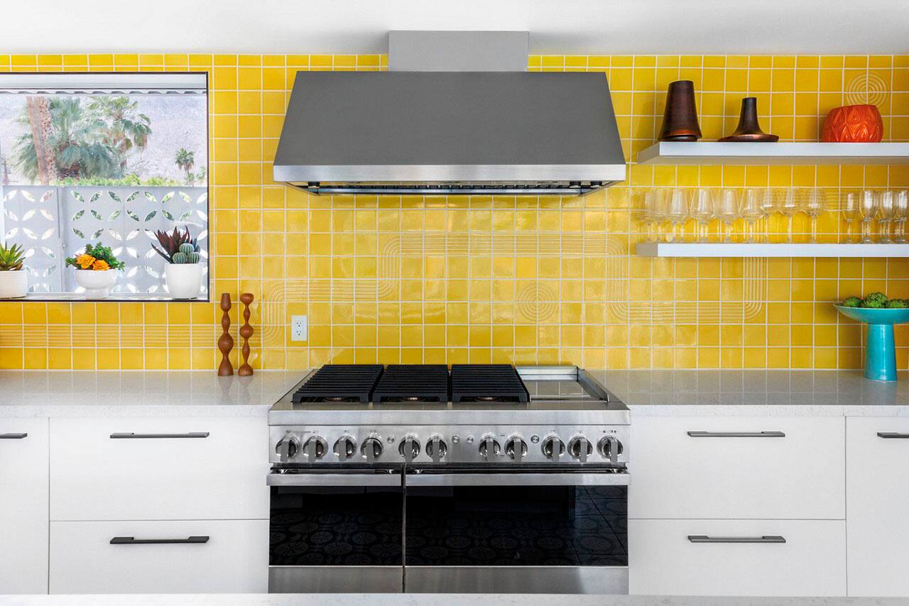 Alt View 24. JennAir - NOIR 6.3 Cu. Ft. Freestanding Double Oven Dual Fuel True Convection Range with Self-Cleaning and Griddle - Stainless steel.