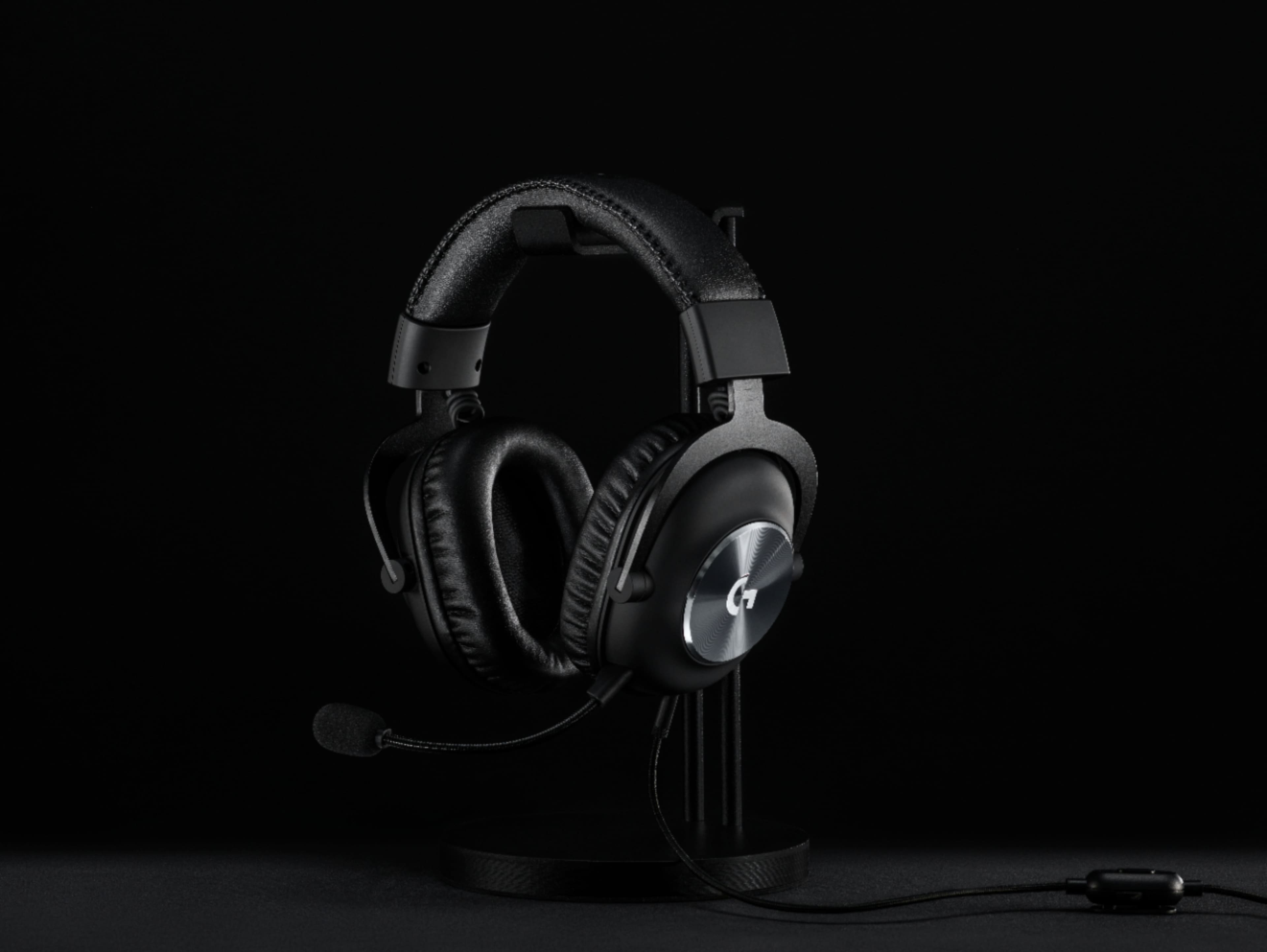 Alt View 20. Logitech - G PRO Wired Stereo Over-the-Ear Gaming Headset for PC, PS5, PS4, Switch - Black.