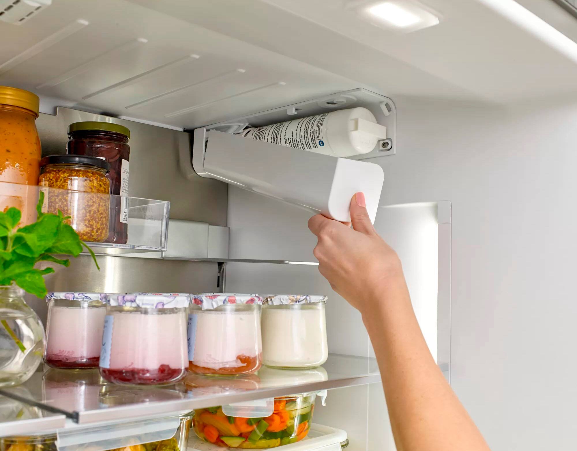 Alt View 22. Bosch - 800 Series 21 Cu. Ft. French Door Counter-Depth Smart Refrigerator - Black stainless steel.