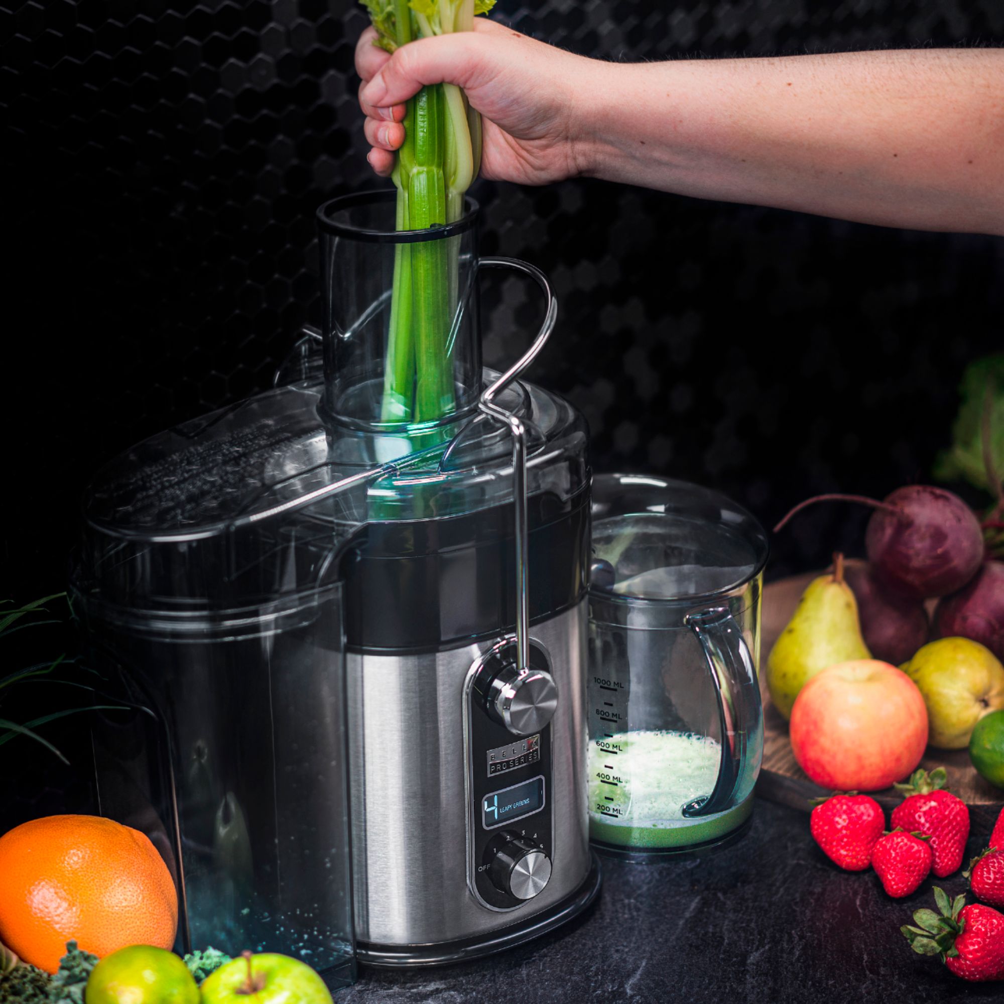 Alt View 17. bella PRO - 5-Speed Centrifugal Digital Juice Extractor - Stainless Steel.