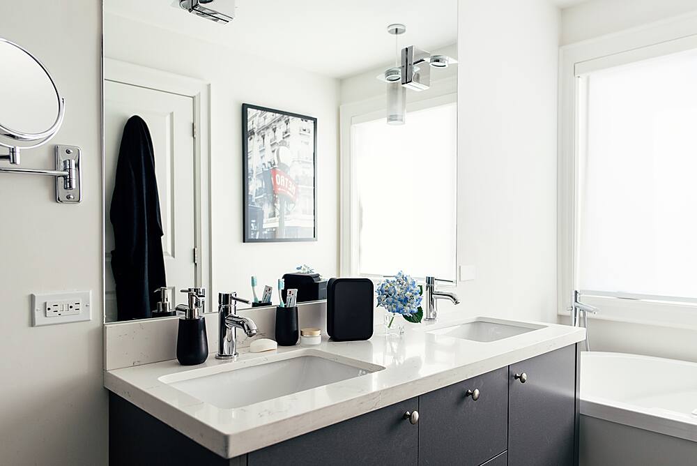 Alt View 11. Bluesound - PULSE FLEX 2i Wireless Streaming Speaker - Matte Black.