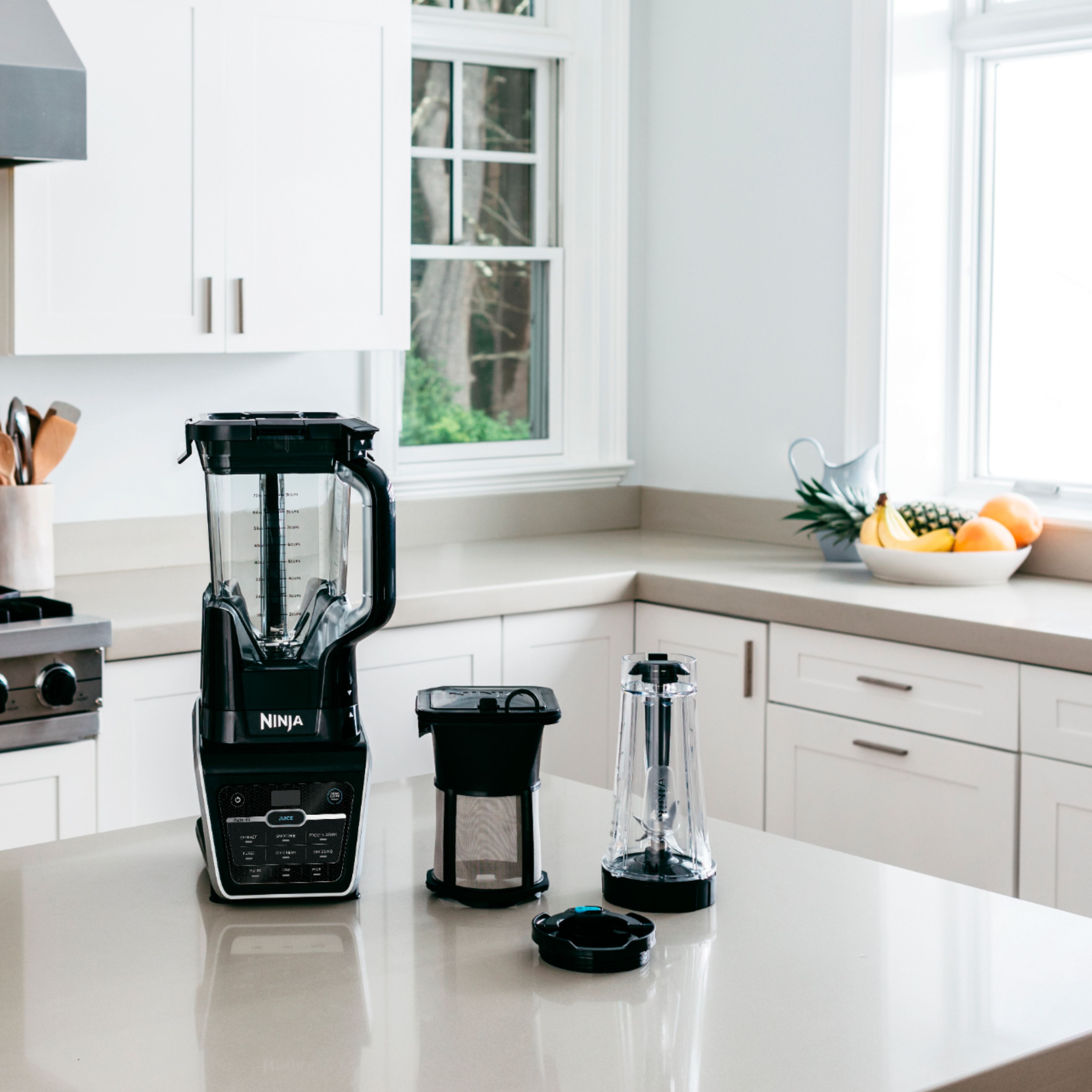 Ninja Blender DUO with Vacuum Blending and Micro-Juice Technology