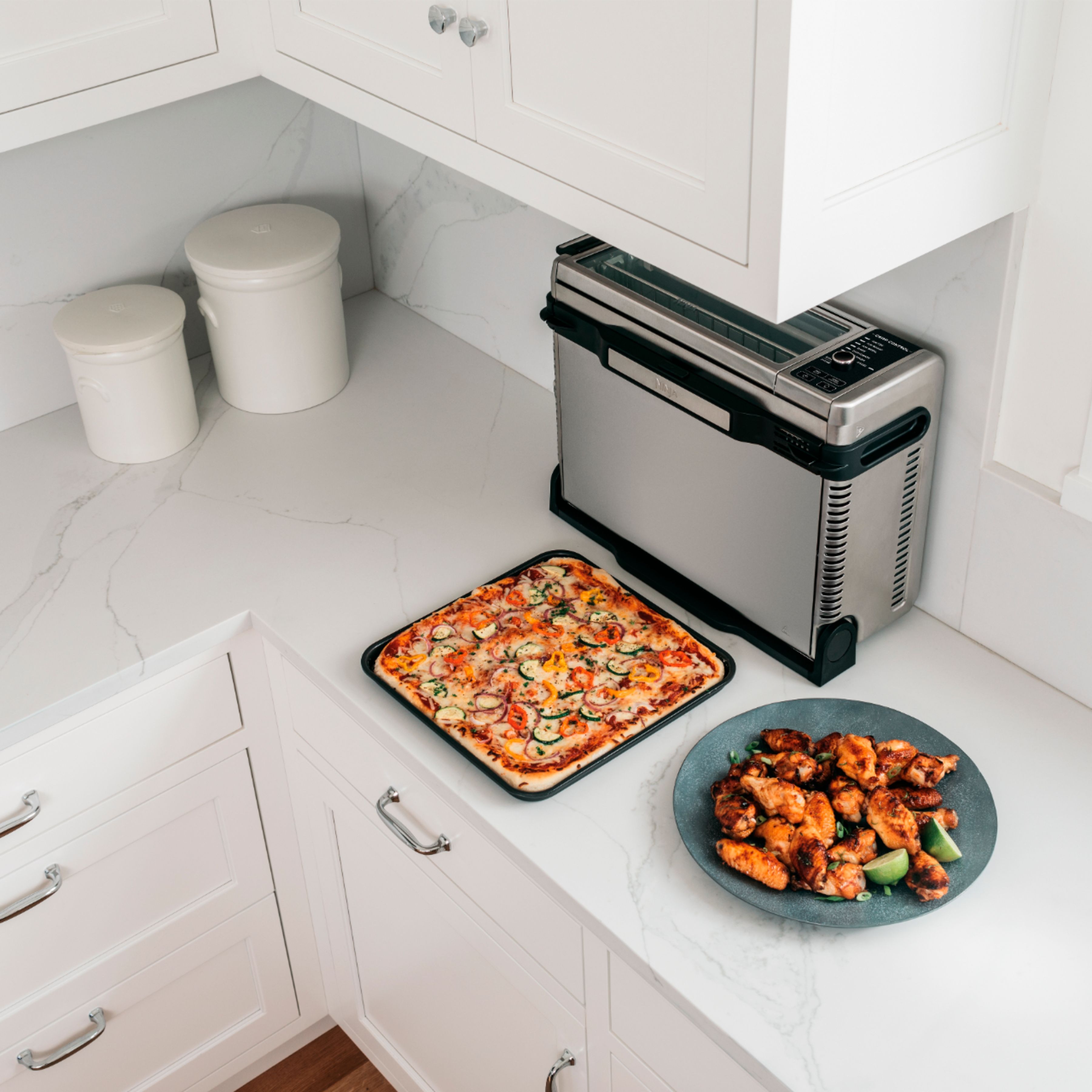 Ninja Foodi 8-in-1 Digital Air Fry Oven, Toaster, Flip-Away Storage,  Dehydrate, Keep Warm Stainless Steel/Black SP101 - Best Buy
