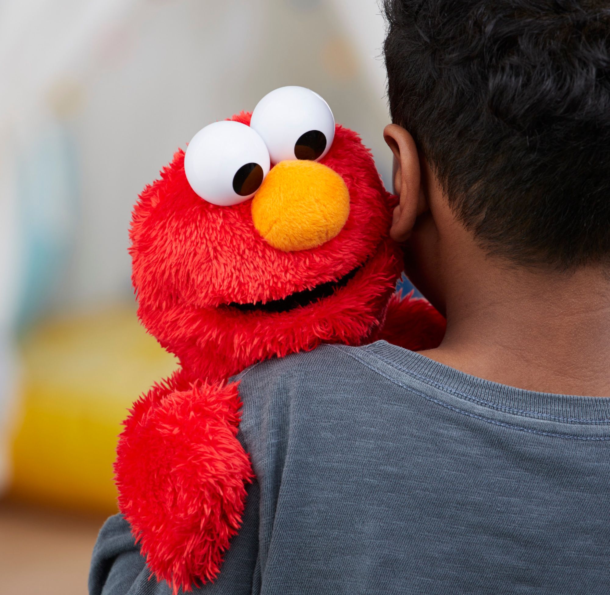 Hasbro Sesame Street Love to Hug Elmo for sale online E4467 