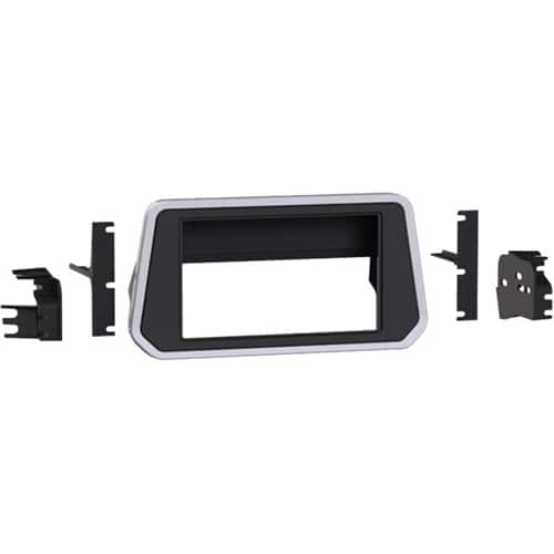 Front. Metra - Dash Kit for Select 2019-2023 Nissan Altima DDIN - Silver/Gloss Black.