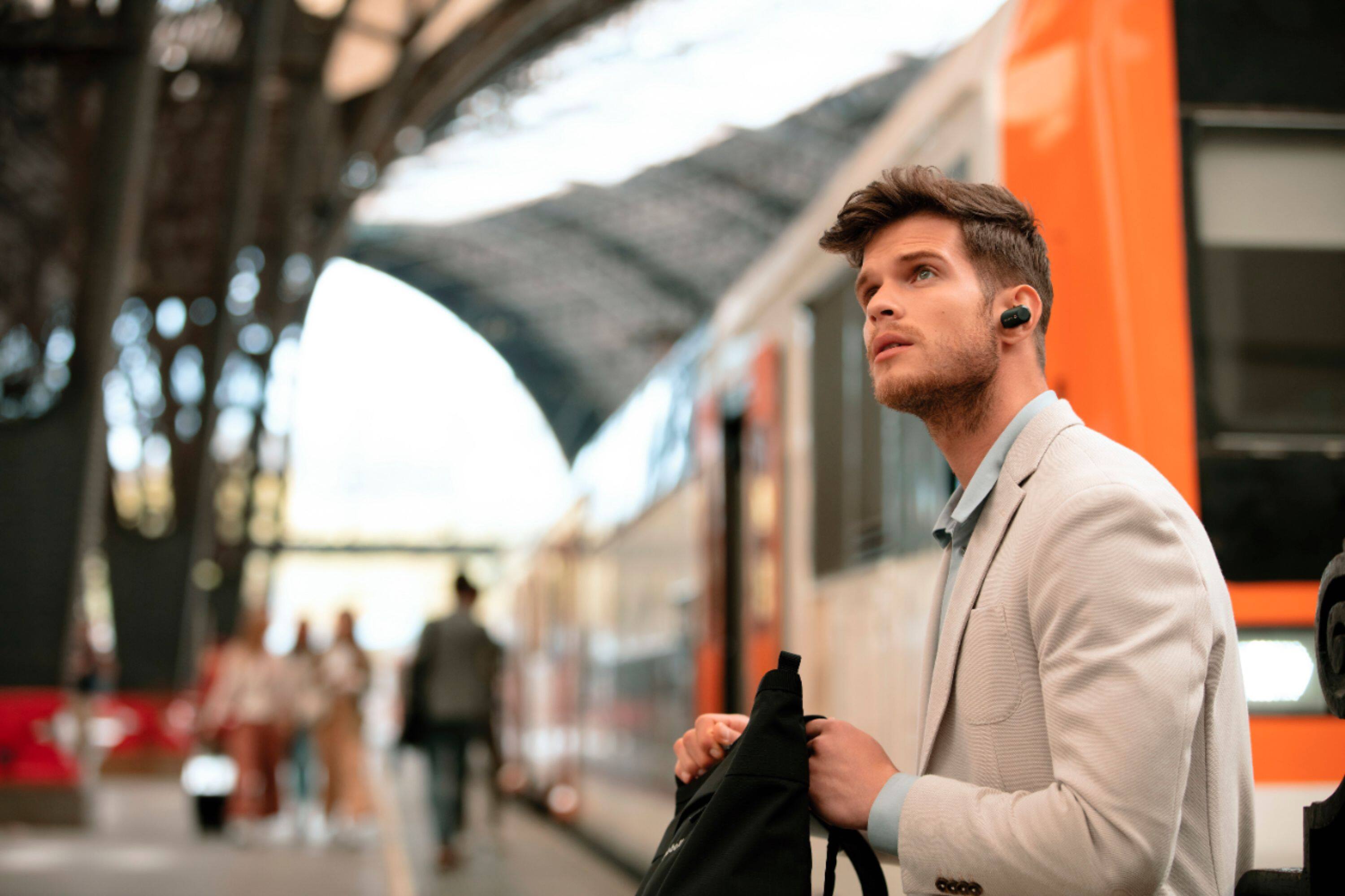 Alt View 16. Sony - WF-1000XM3 True Wireless Noise Cancelling In-Ear Headphones - Black.