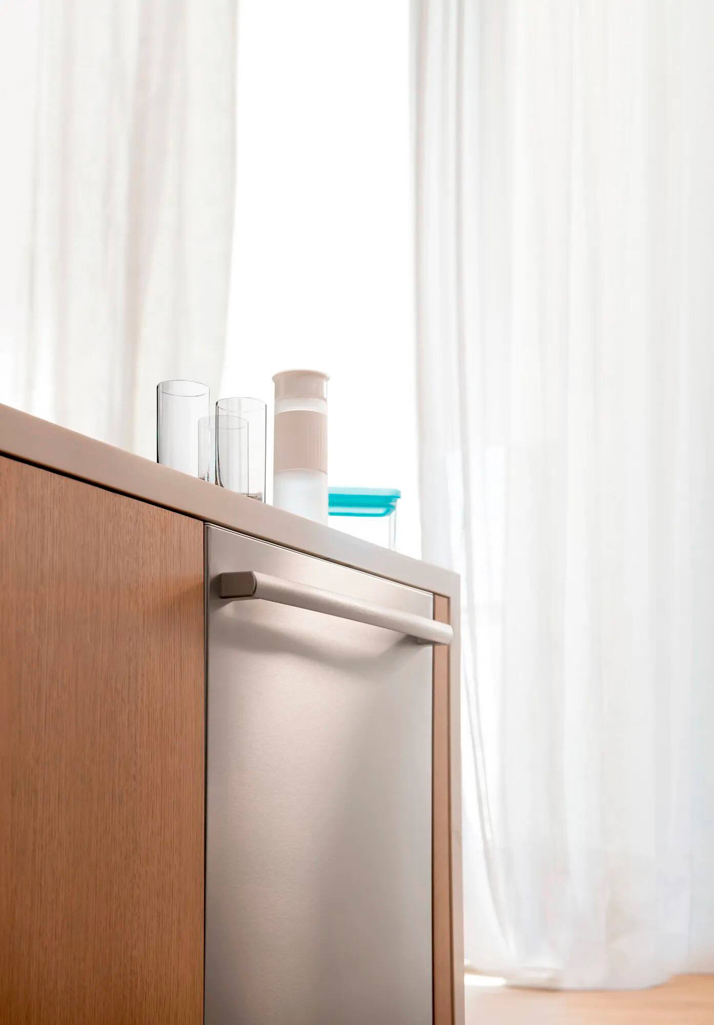 Alt View 26. Bosch - 800 Series 24" Top Control Built-In Stainless Steel Tub Dishwasher with 3rd Rack and CrystalDry, 40 dBa - Stainless steel.