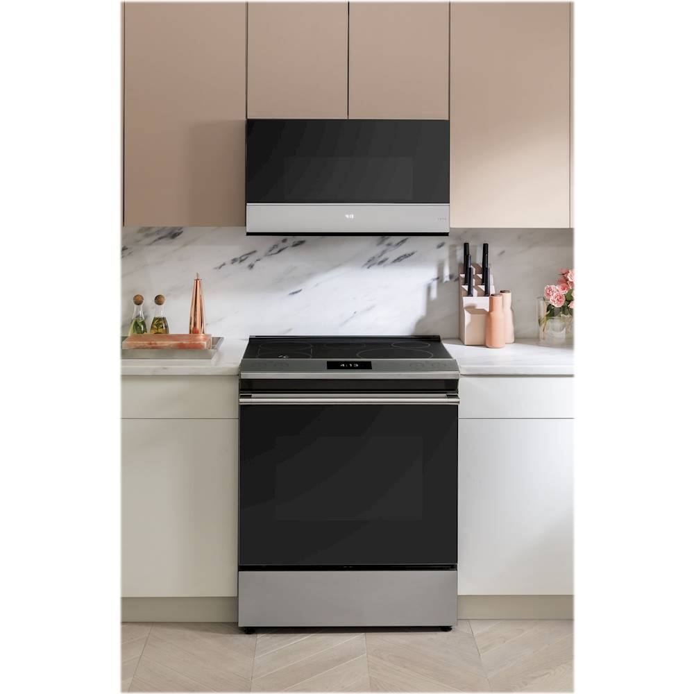 Alt View 32. Café - 5.3 Cu. Ft. Slide-In Electric Induction True Convection Range with Self-Steam Cleaning and In-Oven Camera - Platinum Glass.