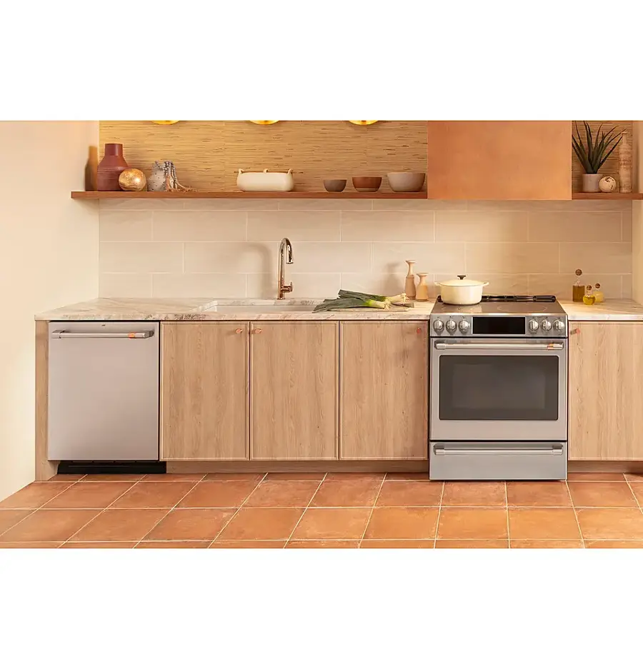 Alt View 16. Café - 5.7 Cu. Ft. Slide-In Electric Induction True Convection Range with Steam Cleaning and In-Oven Camera, Customizable - Stainless Steel.