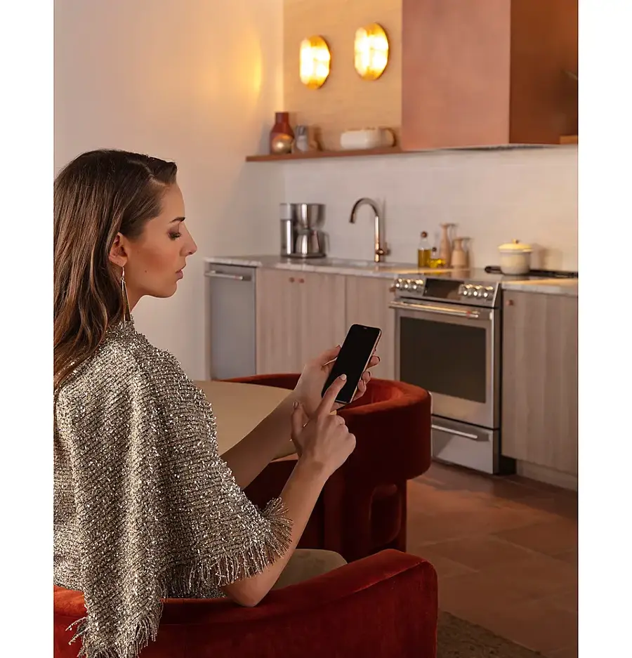 Alt View 17. Café - 5.7 Cu. Ft. Slide-In Electric Induction True Convection Range with Steam Cleaning and In-Oven Camera, Customizable - Stainless Steel.