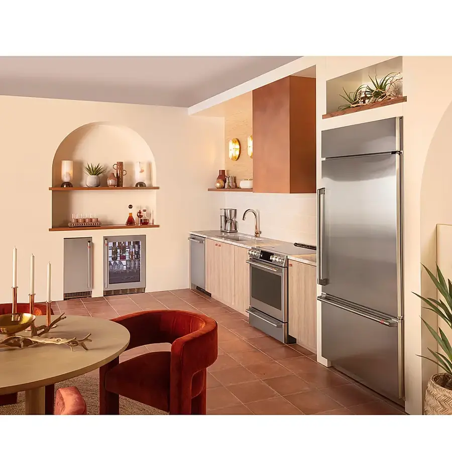 Alt View 14. Café - 5.7 Cu. Ft. Slide-In Electric Induction True Convection Range with Steam Cleaning and In-Oven Camera, Customizable - Stainless Steel.