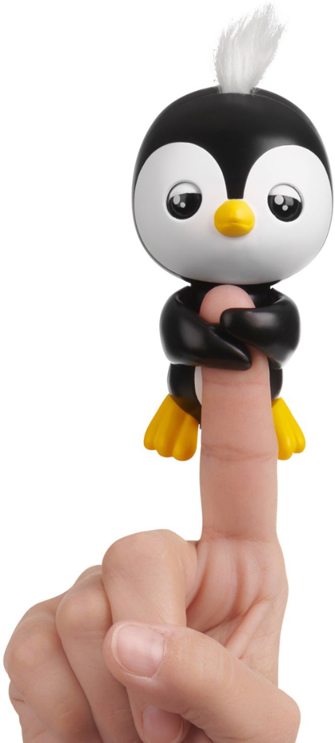 Details about   NEW UNOPENED WowWee Fingerlings Baby Penguin Tux Black & White Interactive Toy 
