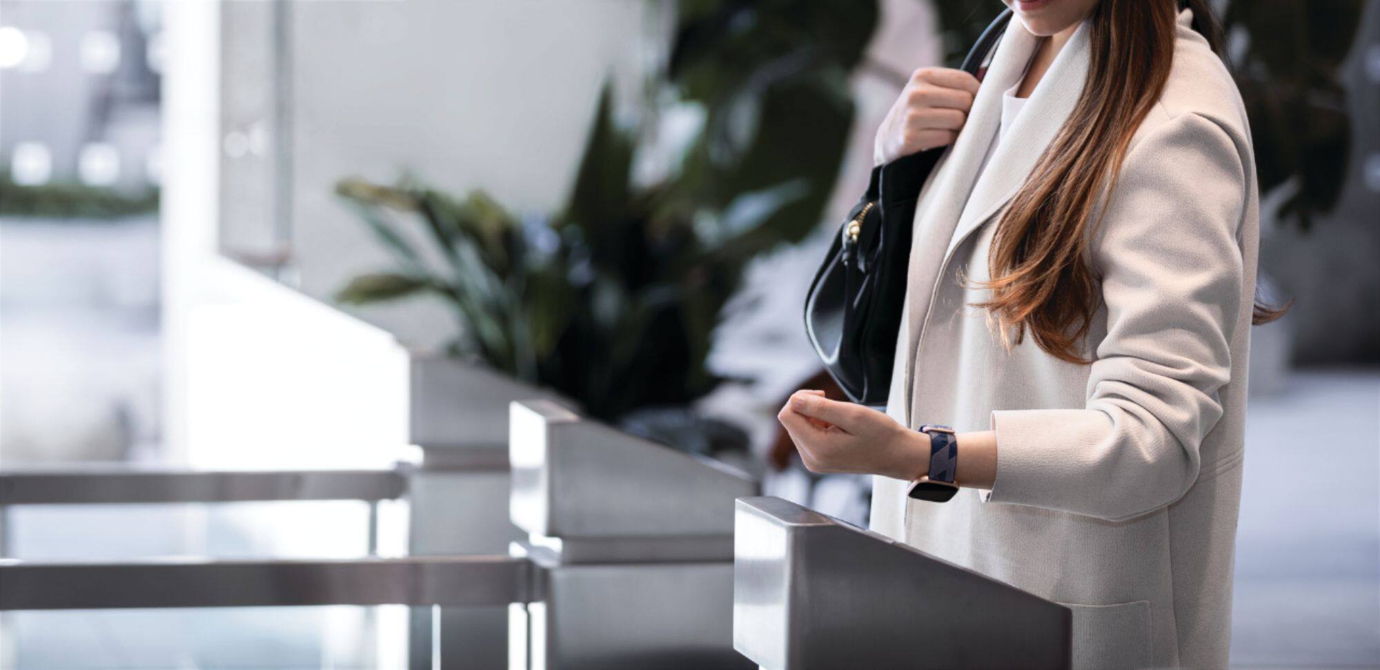 Alt View 14. Fitbit - Versa 2 Special Edition - Copper Rose with Navy Woven Jacquard Band.