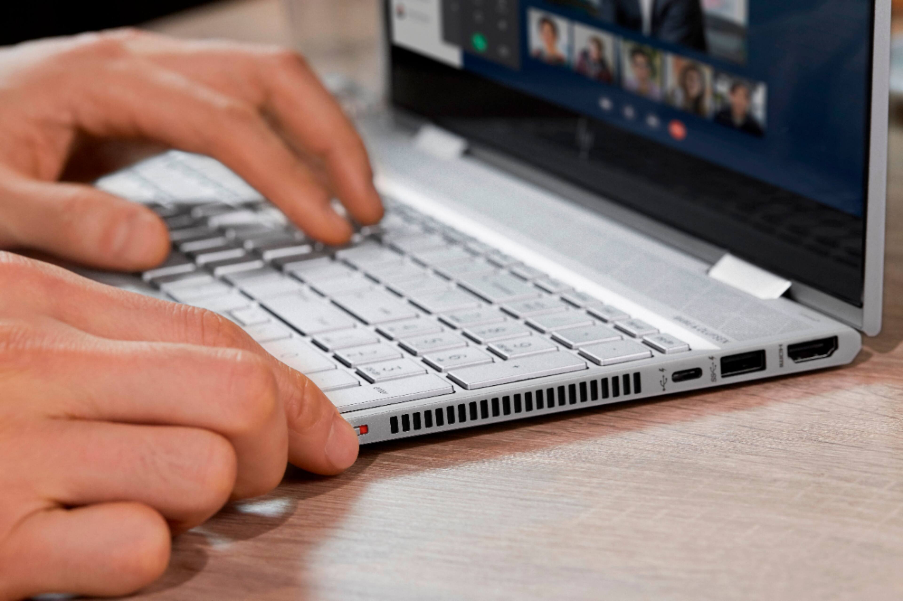 Alt View 25. HP - ENVY x360 2-in-1 15.6" Touch-Screen Laptop - Intel Core i5 - 8GB Memory - 256GB SSD + 16GB Optane.