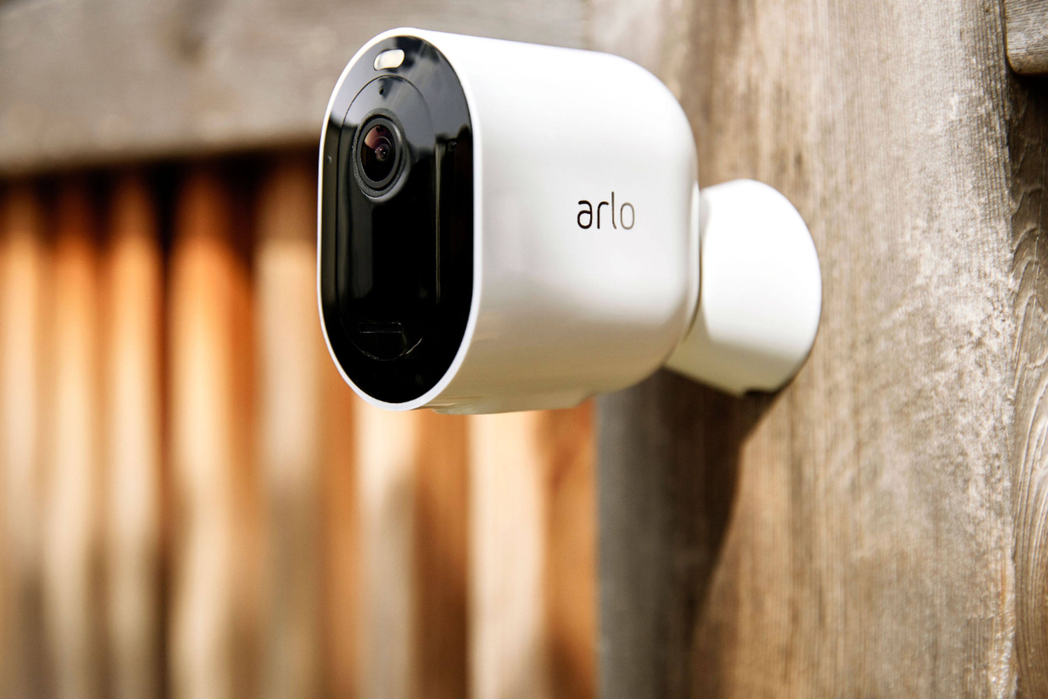Alt View 16. Arlo - Pro 3 2-Camera Indoor/Outdoor Wire-Free 2K HDR Security Camera System - White.