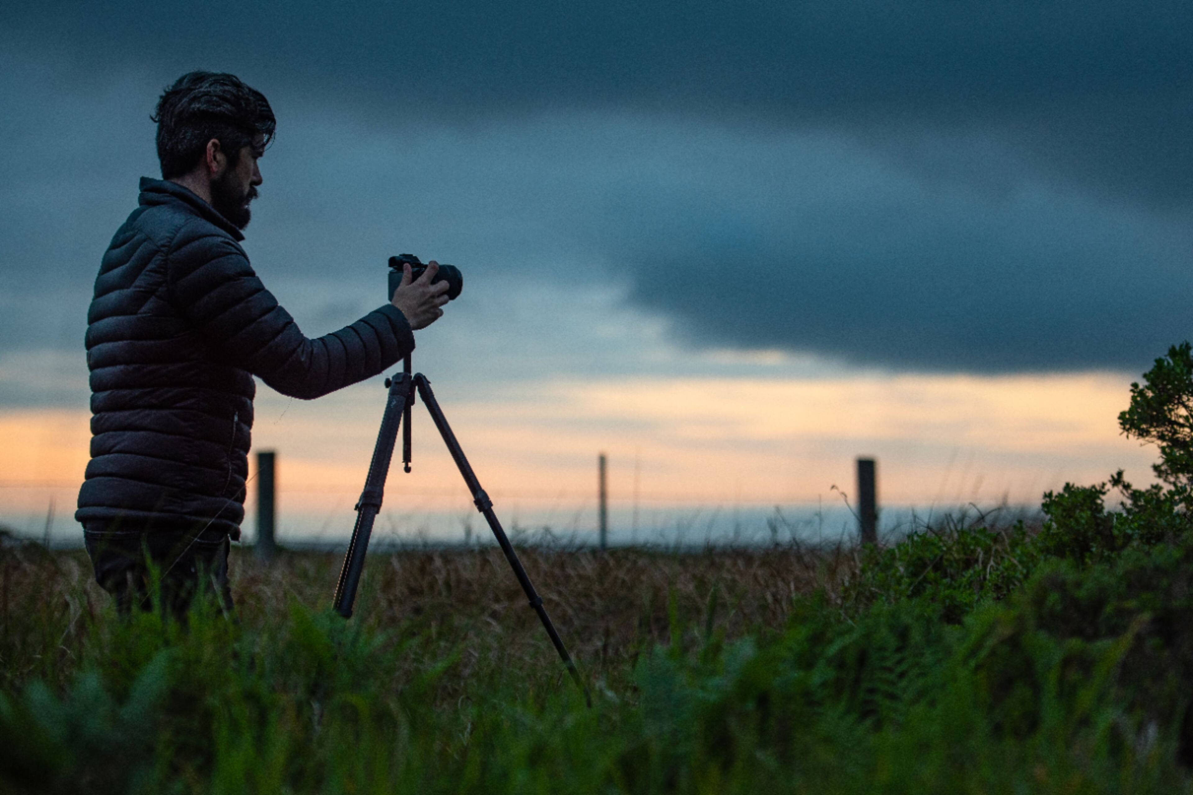 Alt View 20. Peak Design - Travel 60" Tripod Carbon Fiber - Black.