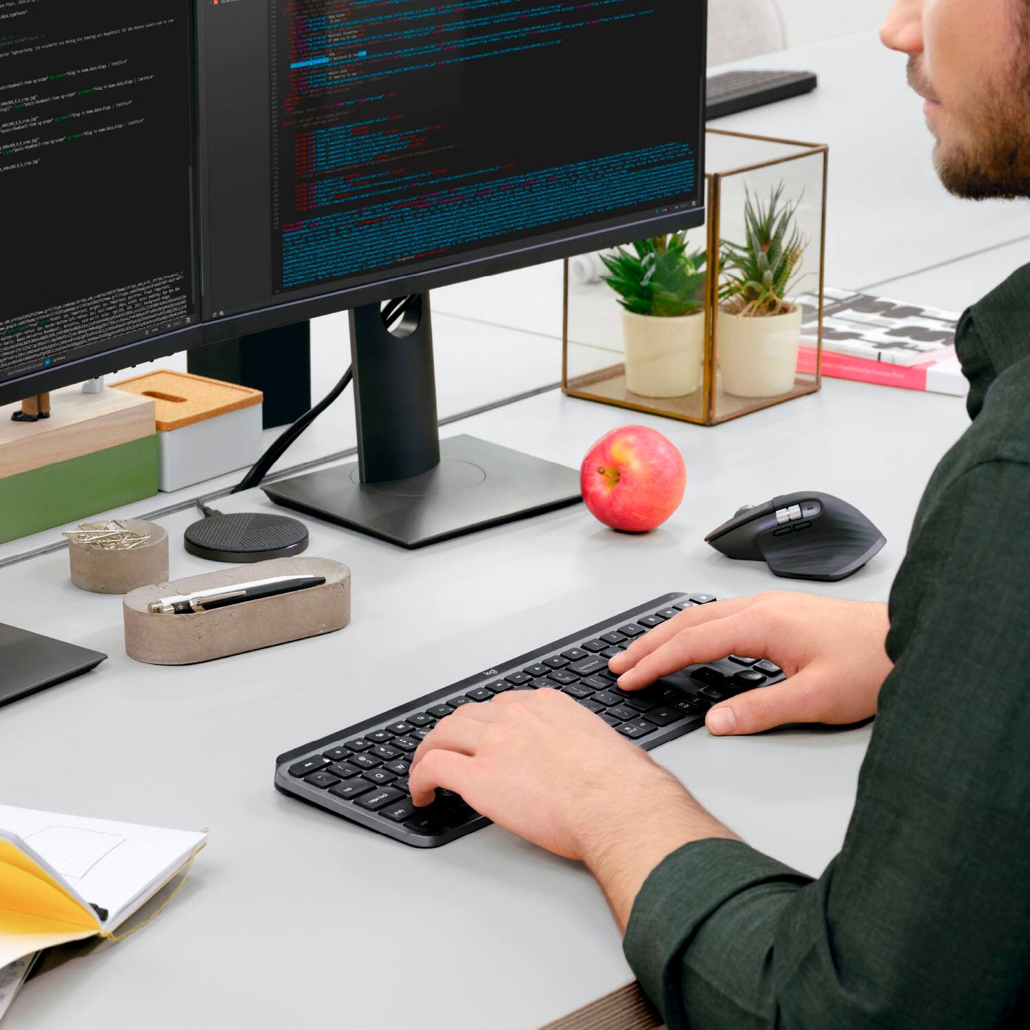 Alt View Zoom 12. Logitech - MX Keys Advanced Full-size Wireless Scissor Keyboard for PC and Mac with Backlit keys - Black.