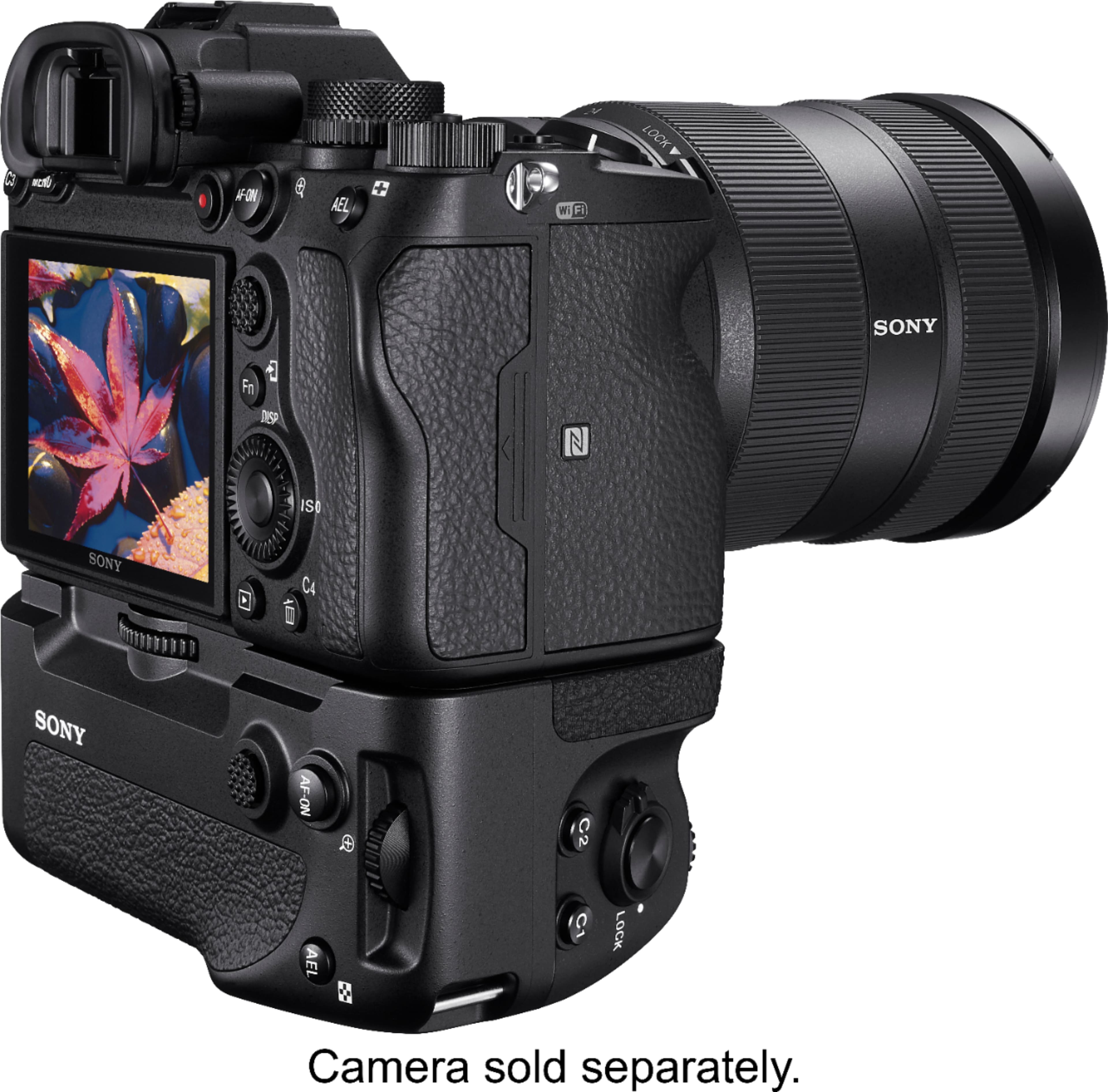 Alt View 17. Sony - VGC4EM Vertical Grip for α7IV, α 7SIII, α1, α9 II, α7R IV and α7R V - Black.