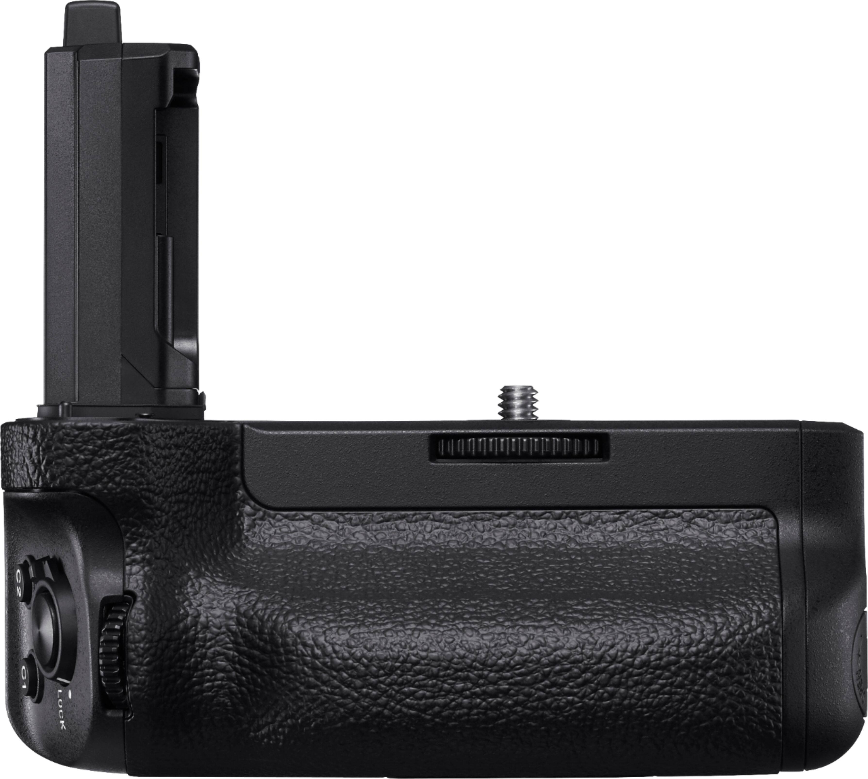 Alt View 1. Sony - VGC4EM Vertical Grip for α7IV, α 7SIII, α1, α9 II, α7R IV and α7R V - Black.