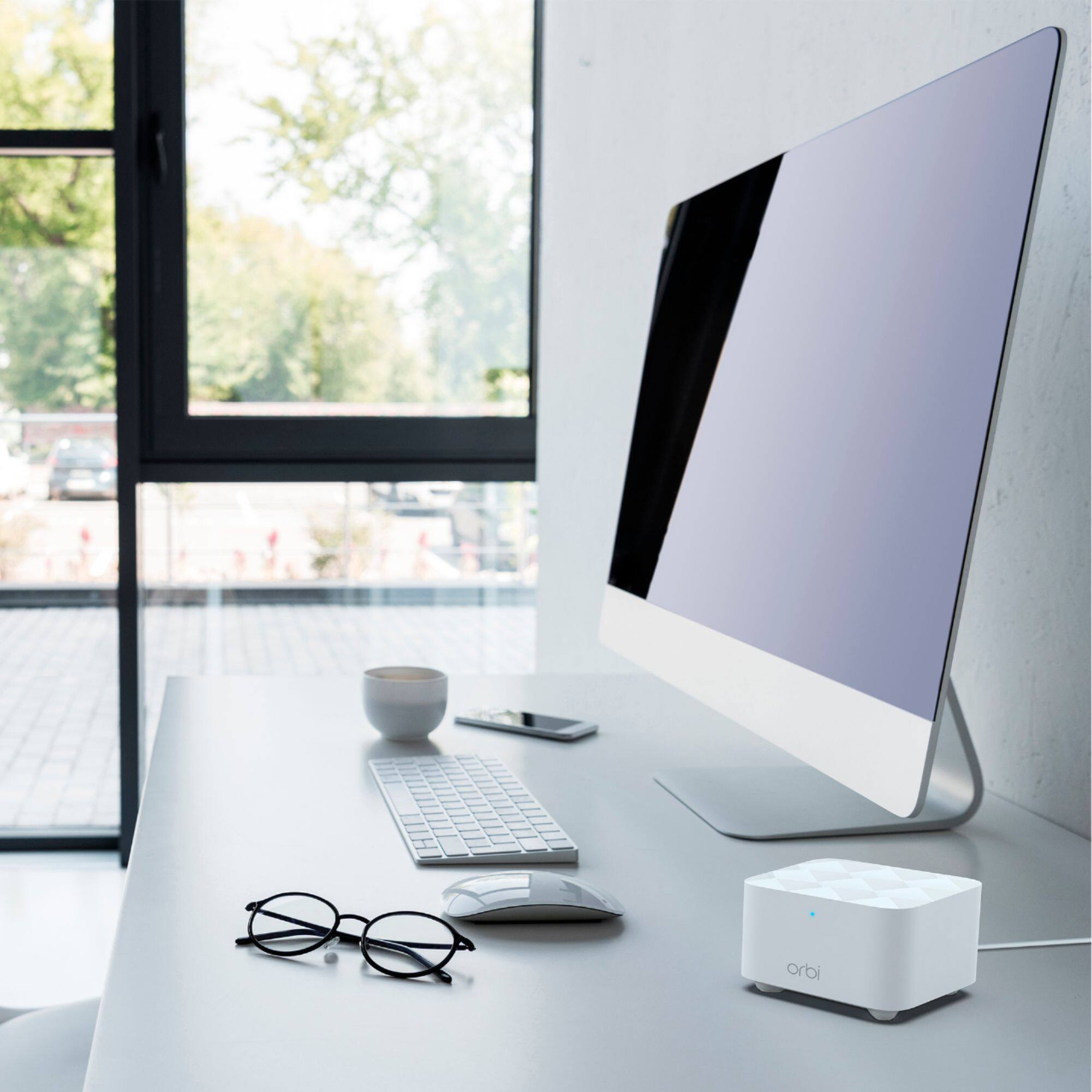 Alt View 14. NETGEAR - Orbi AC1200 Dual-Band Mesh Wi-Fi System (4-pack) - White.