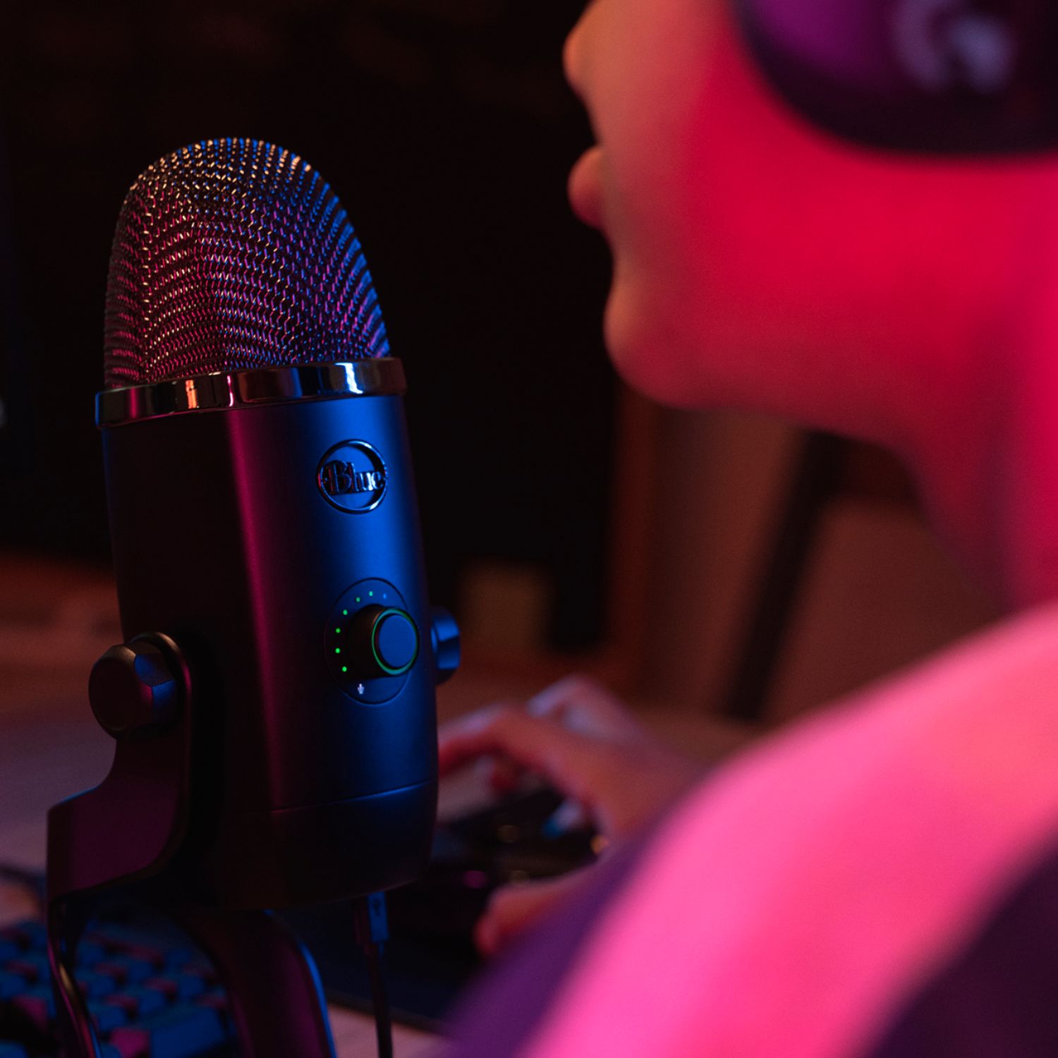 Blue Microphones Yeti X Professional Wired Multi-Pattern Condenser 